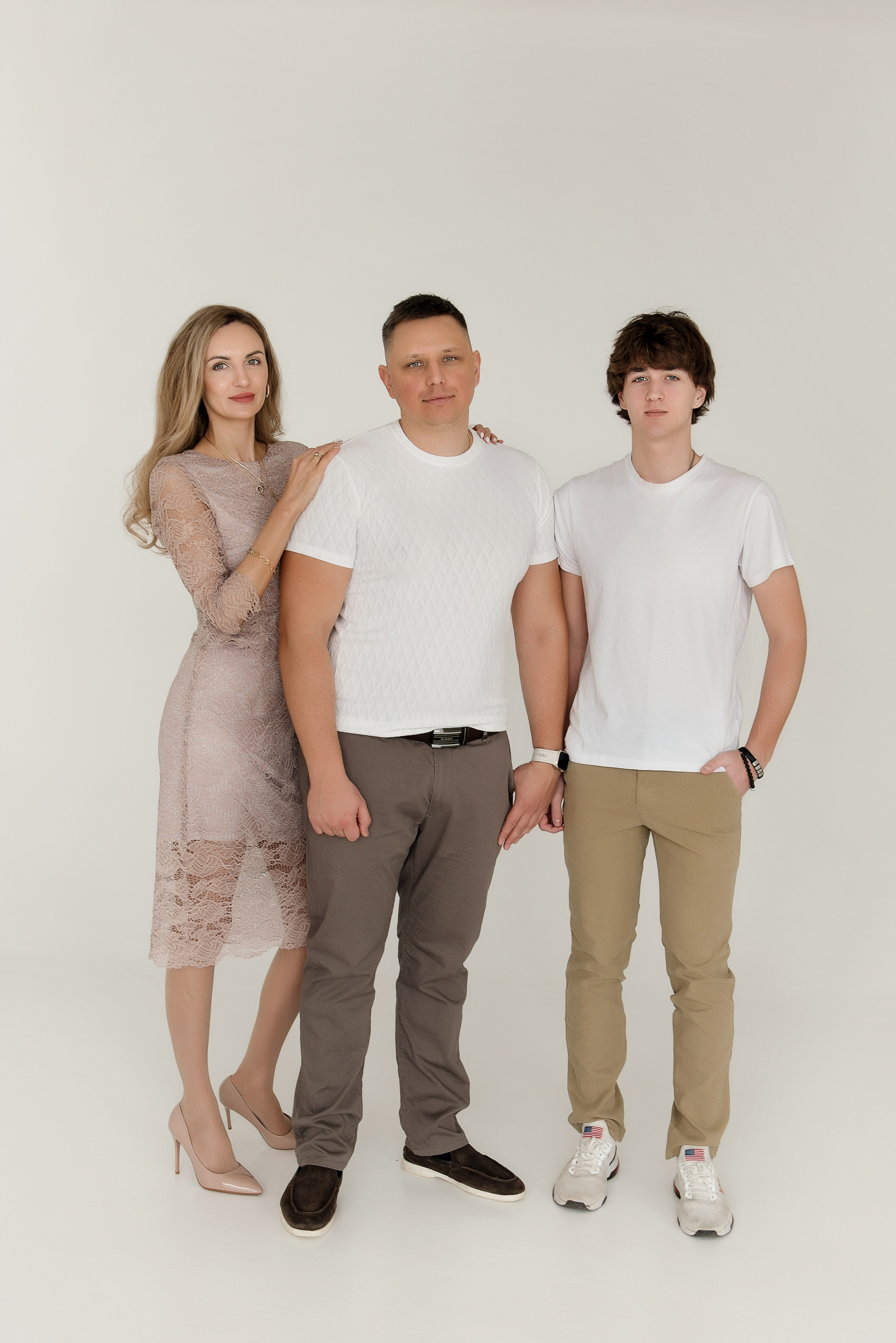 Семейная съёмка большой семьи в Москве. Детский фотограф в Долгопрудном и Москве