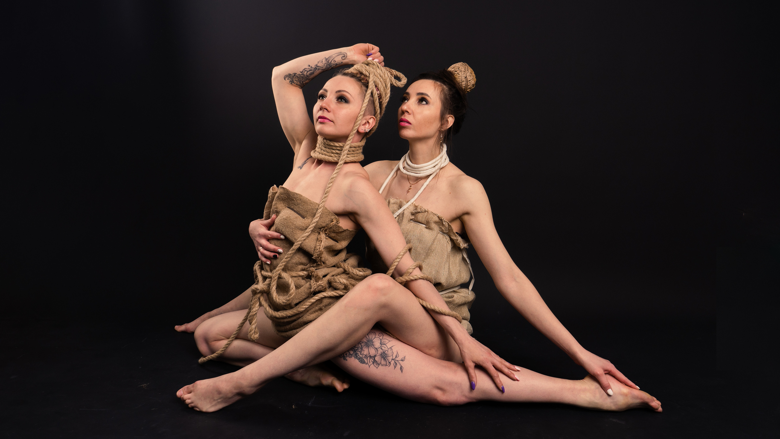 Валентина + Анна, Розовое, Жёлтое, Веревки. Фотограф Ахмедов Эльдар Чита