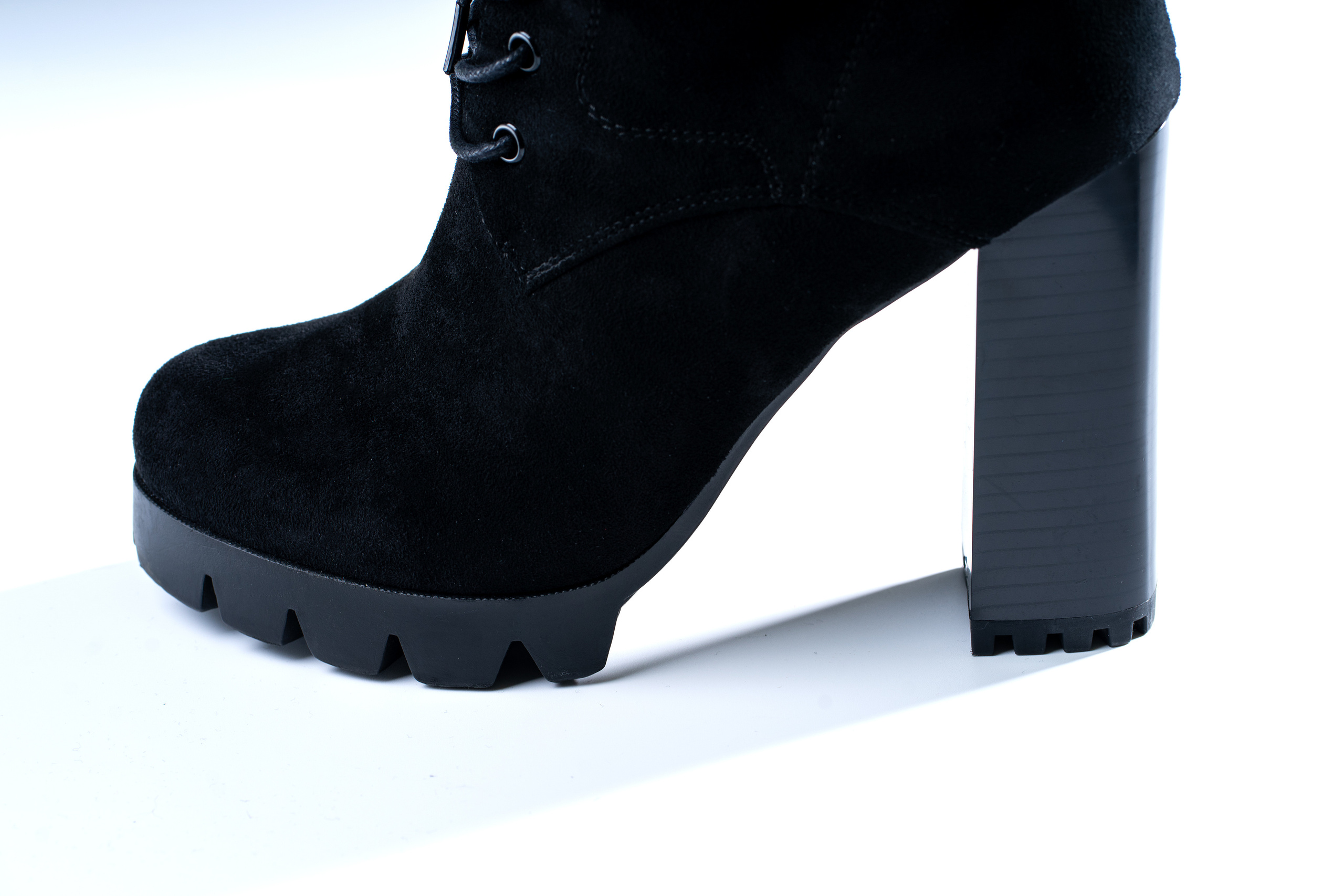 Обувь 1. Фотограф Ахмедов Эльдар Чита