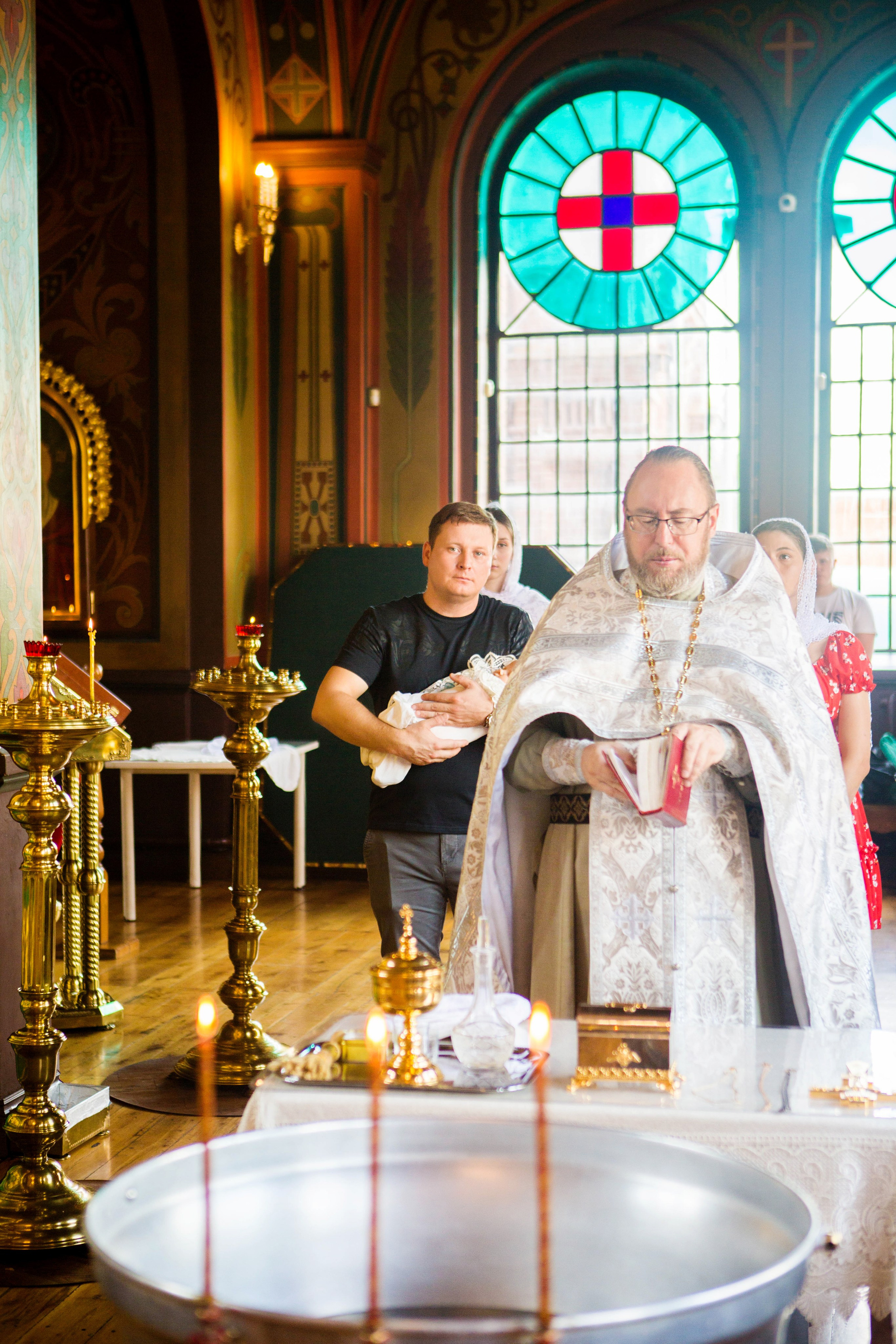 Крещение Надежды. Свято-Троицкий собор. Свадебный семейный и детский фотограф в Краснодаре Карина Федоровская