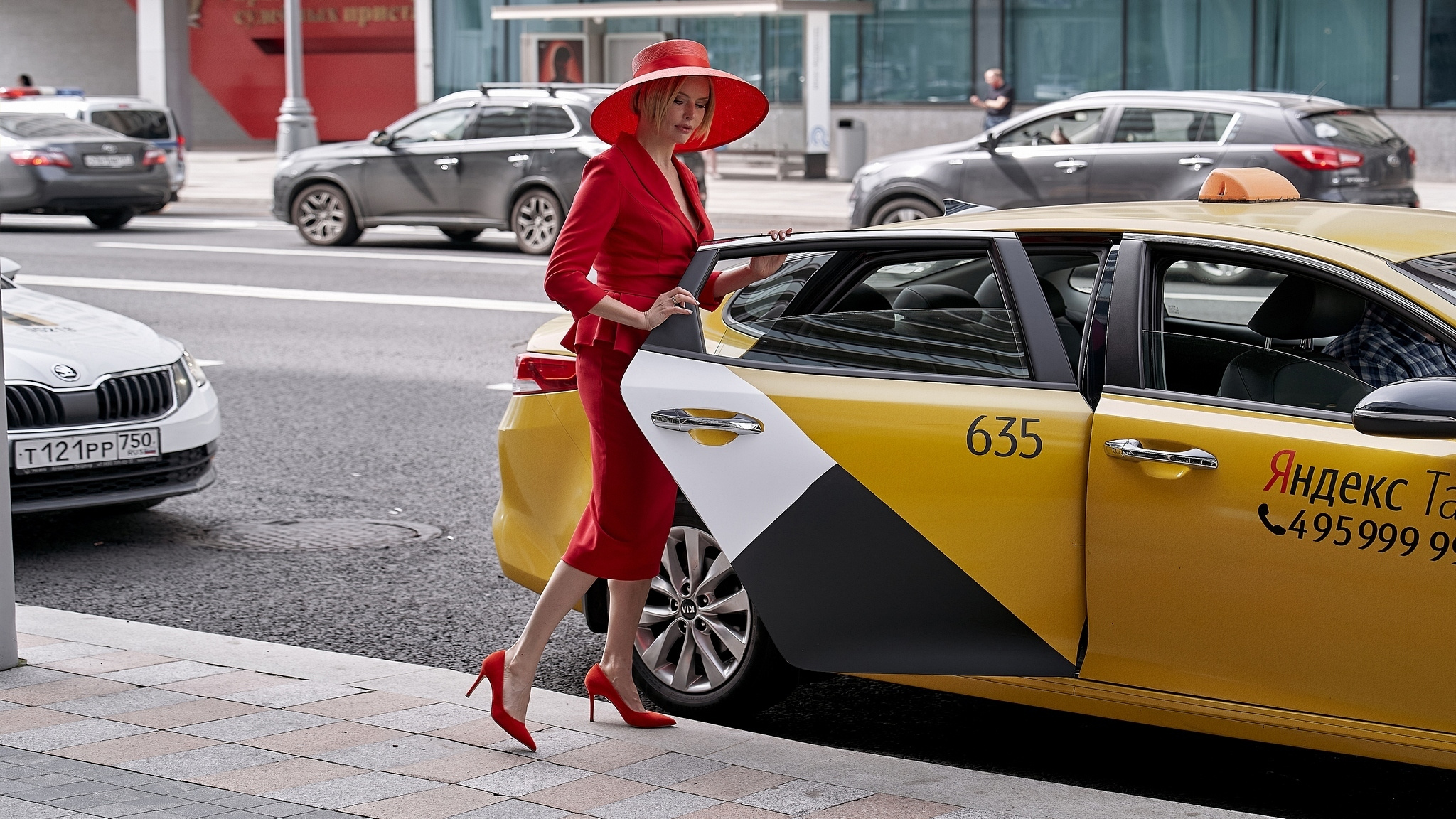 Проект «Красная Москва» с актрисой Анной Чуриной. Фотограф в Москве Сергей Гаварос