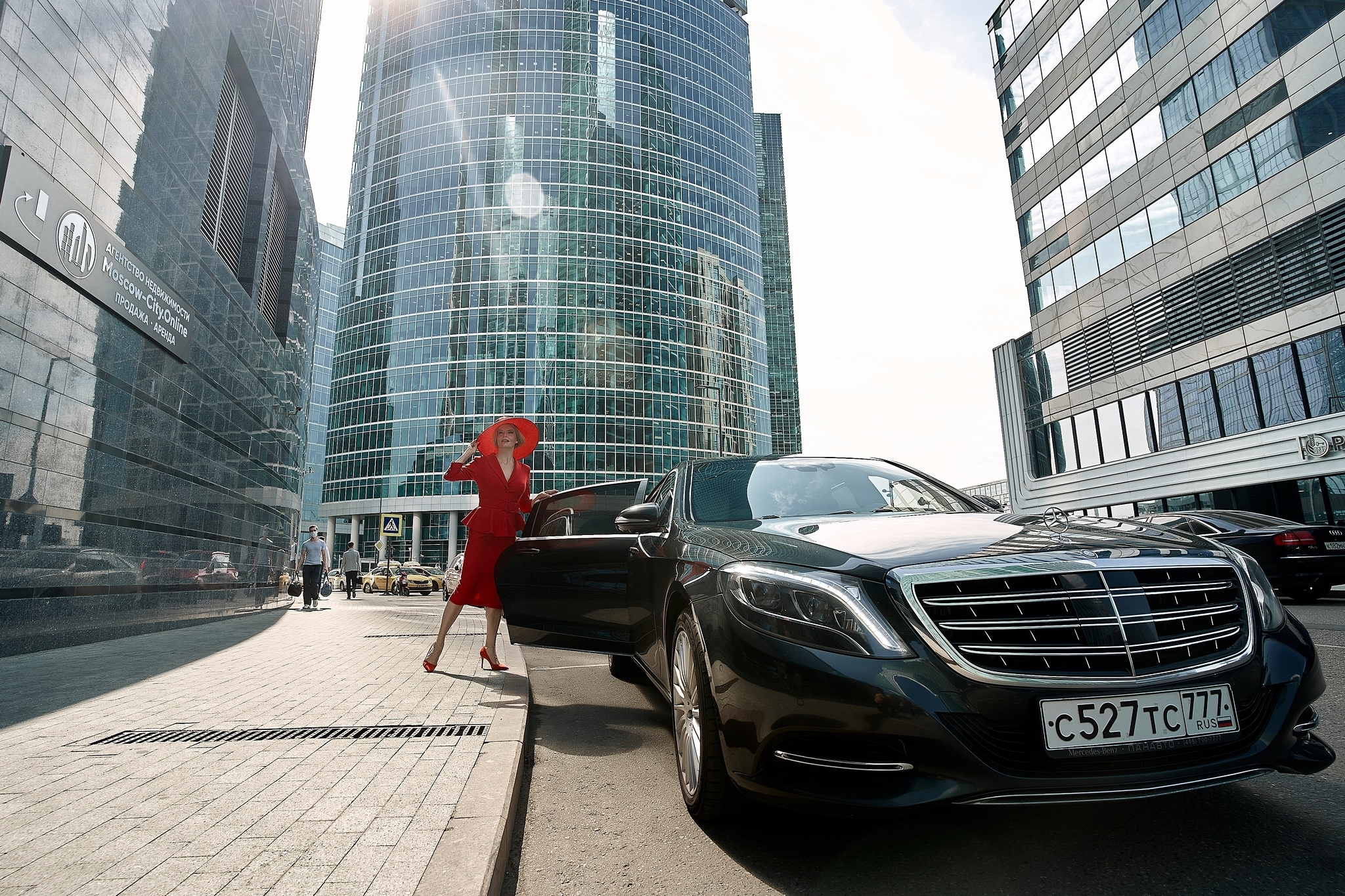 Проект «Красная Москва» с актрисой Анной Чуриной. Фотограф в Москве Сергей Гаварос