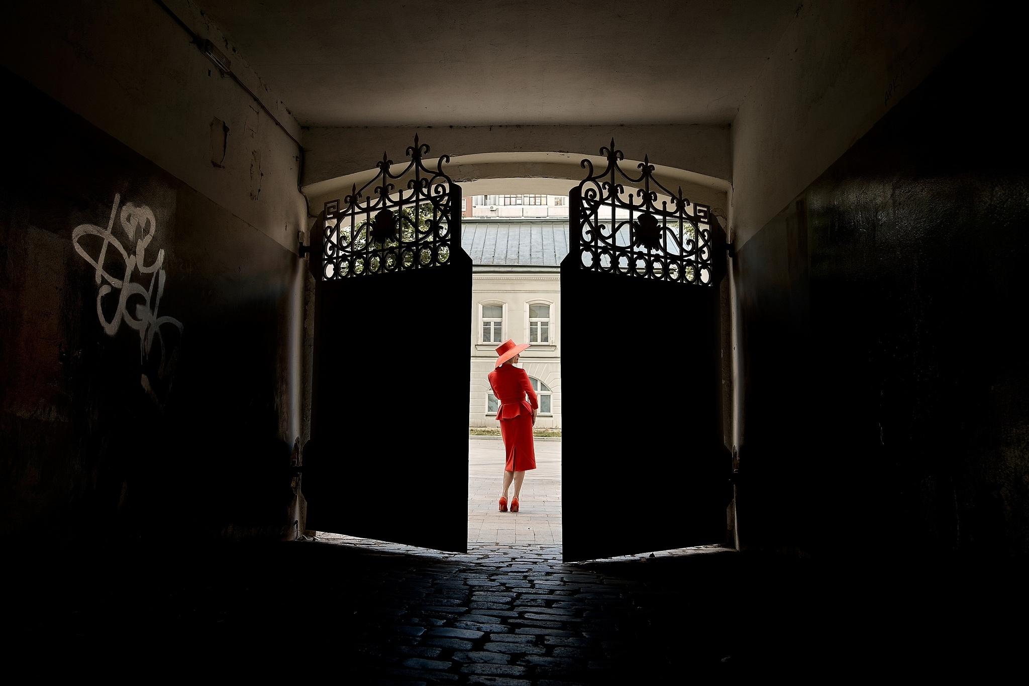 Проект «Красная Москва» с актрисой Анной Чуриной. Фотограф в Москве Сергей Гаварос