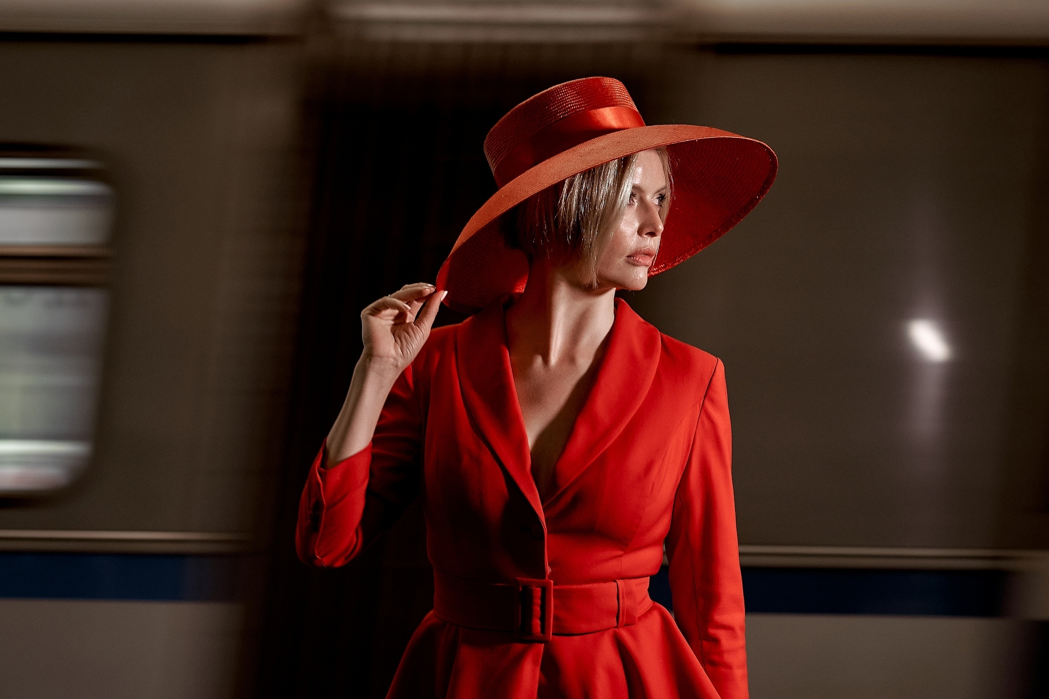 Проект «Красная Москва» с актрисой Анной Чуриной. Фотограф в Москве Сергей Гаварос