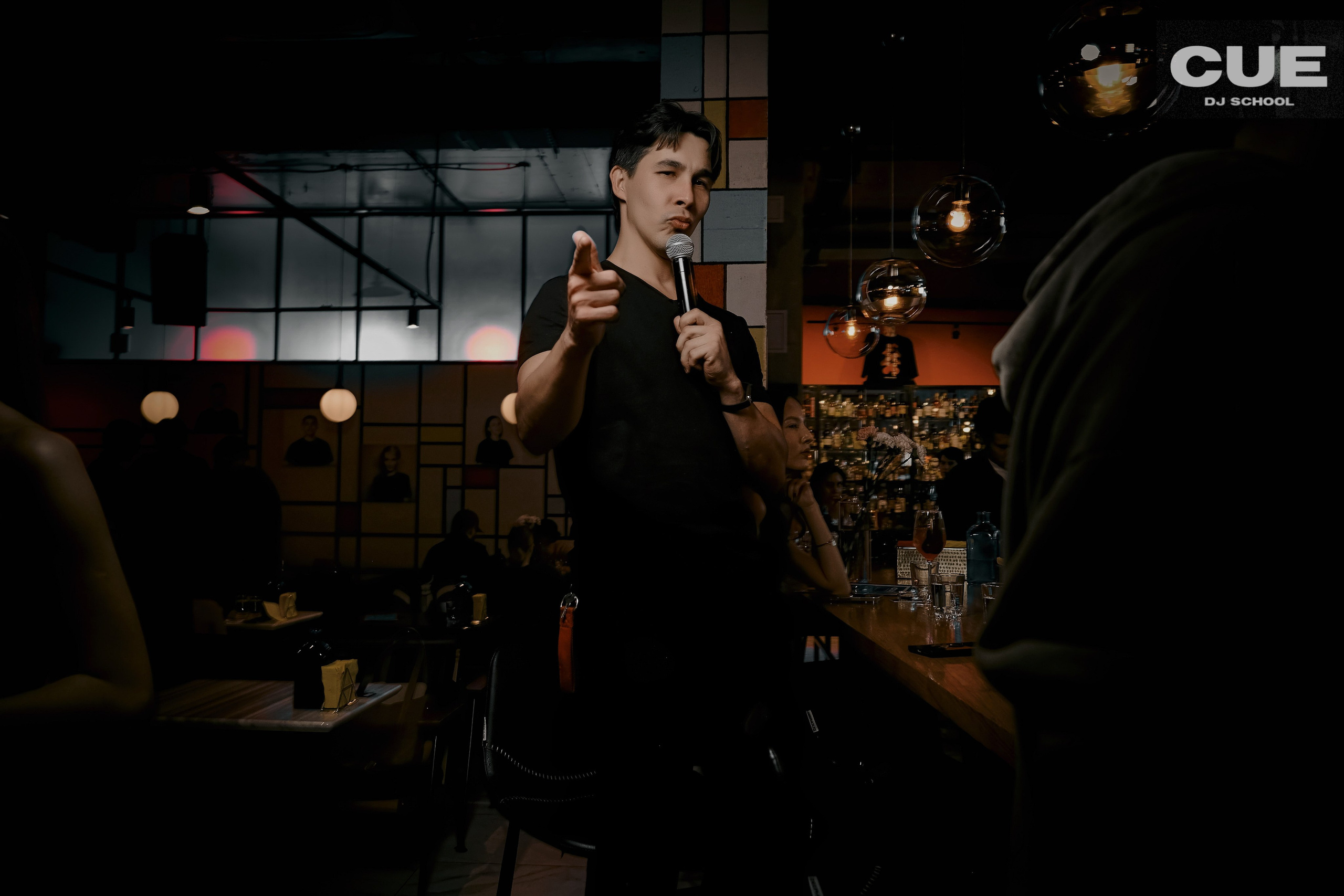 Ведущий мероприятий