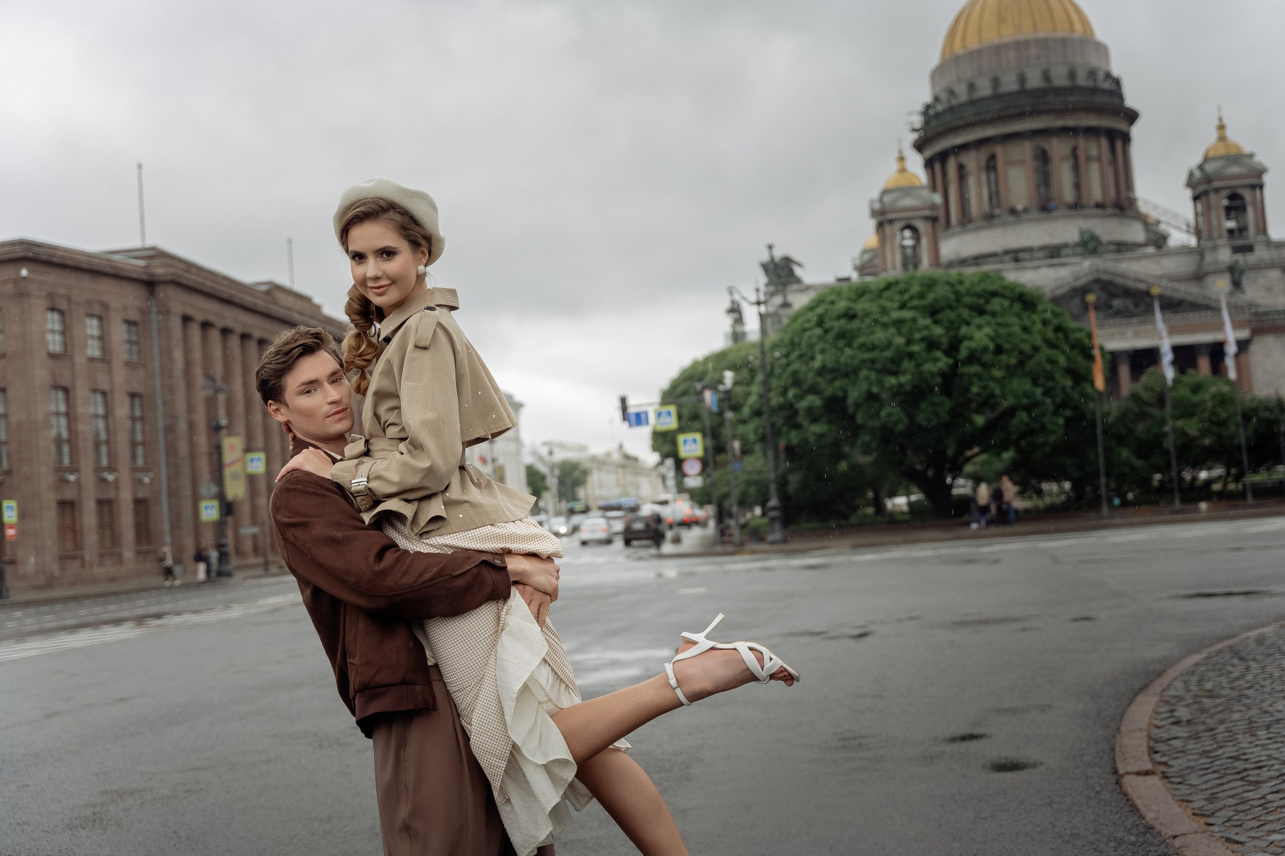 Двое под одним зонтом