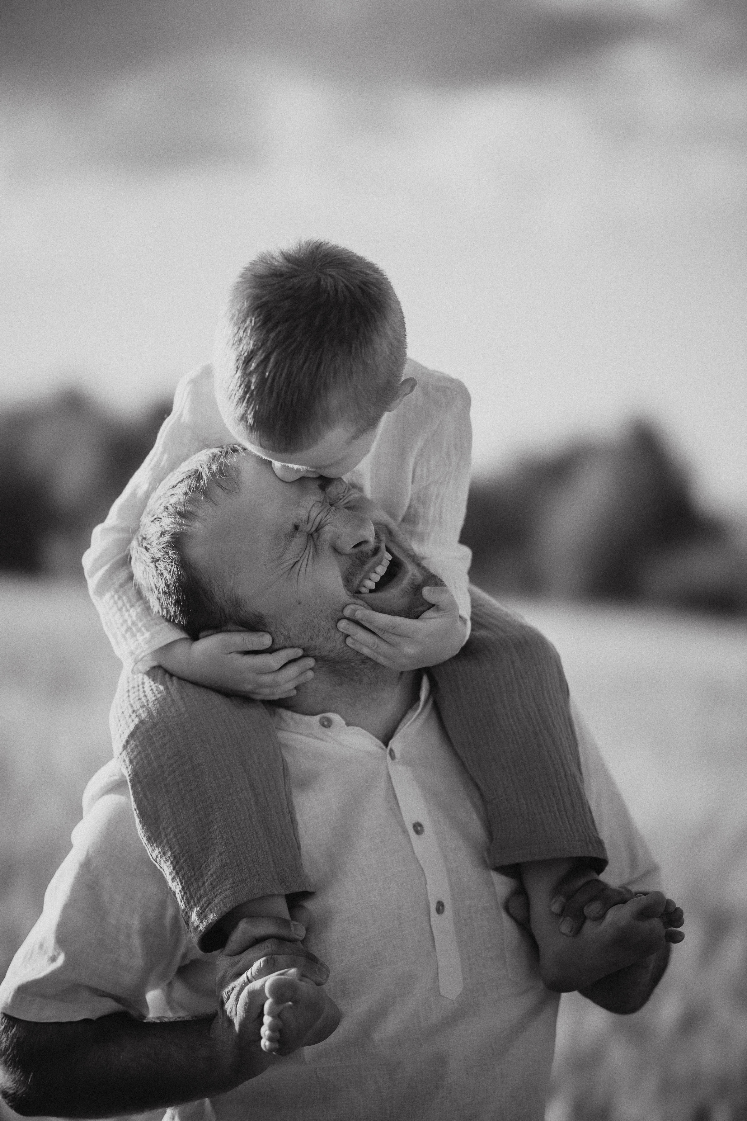 Глеб, Лена, Лев и Родя в полях. Пухова Татьяна фотограф в Перми