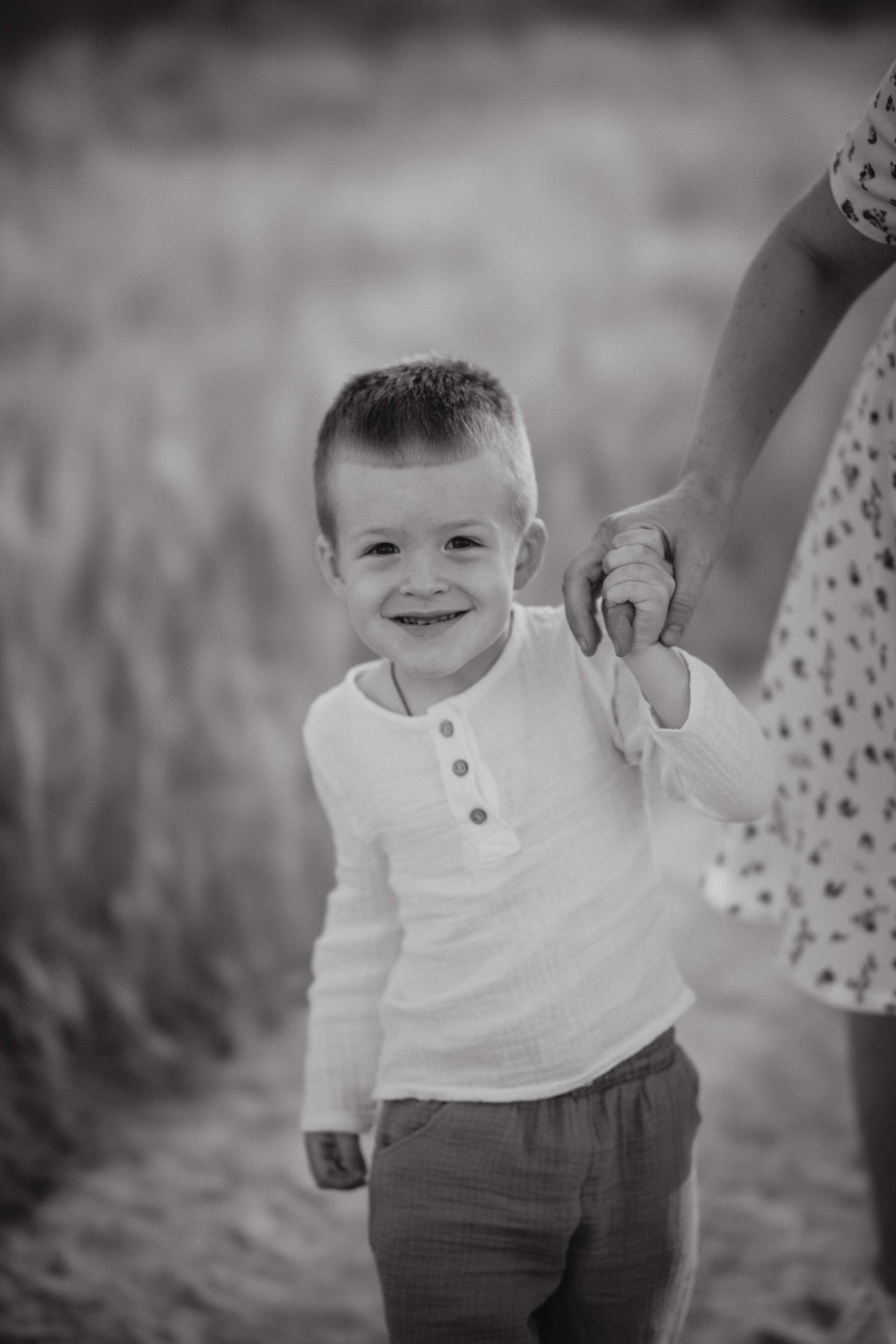 Глеб, Лена, Лев и Родя в полях. Пухова Татьяна фотограф в Перми