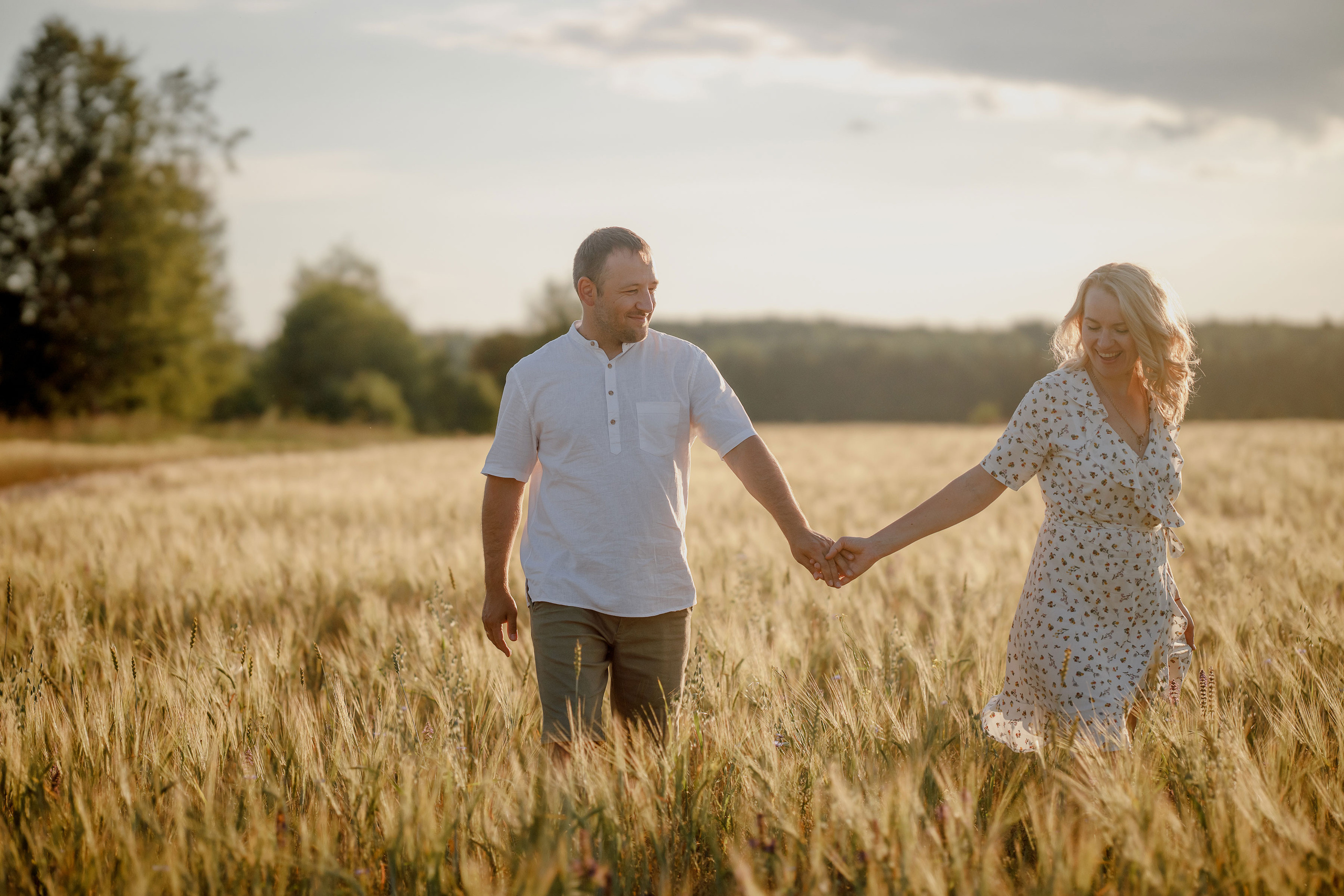 Глеб, Лена, Лев и Родя в полях. Пухова Татьяна фотограф в Перми
