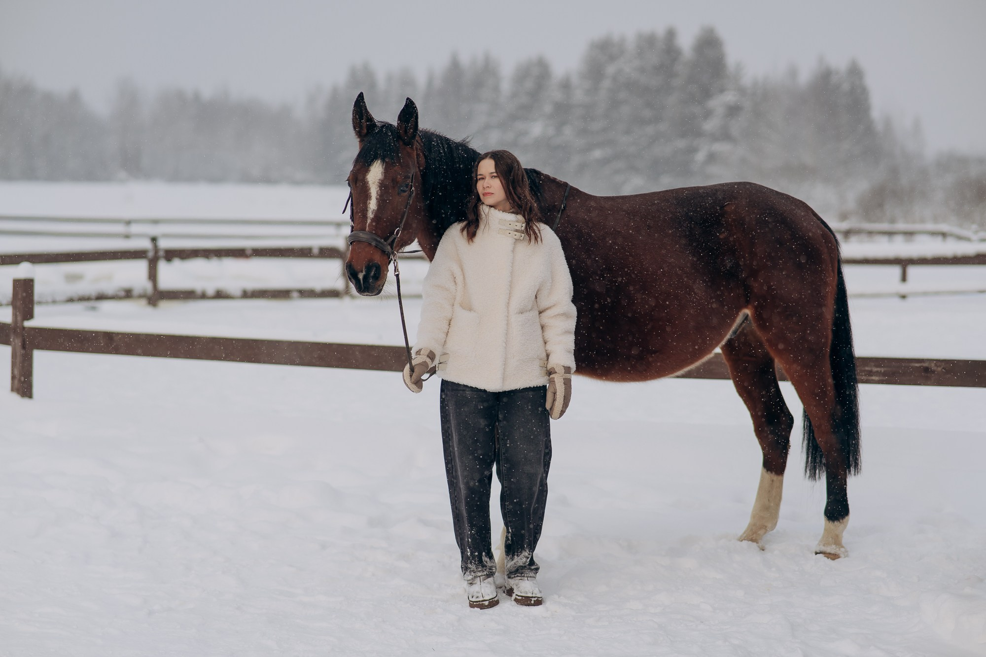 Фотосессия девушки с лошадью. Свадебный и репортажный фотограф в Ярославле Евгений Сальников