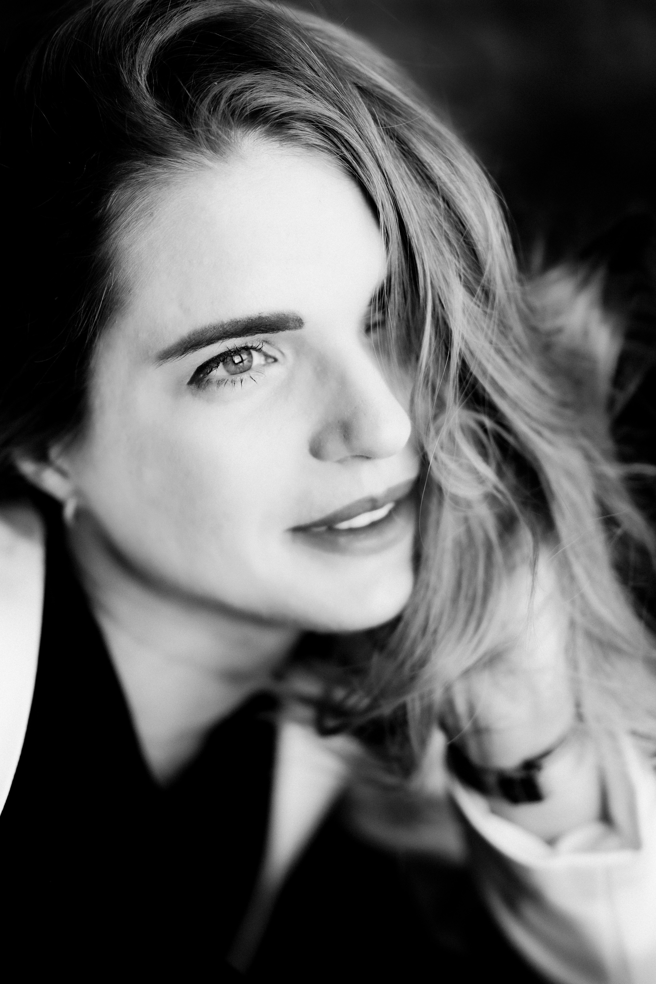 Женское. ЧБ Фотограф Ольга Лесли