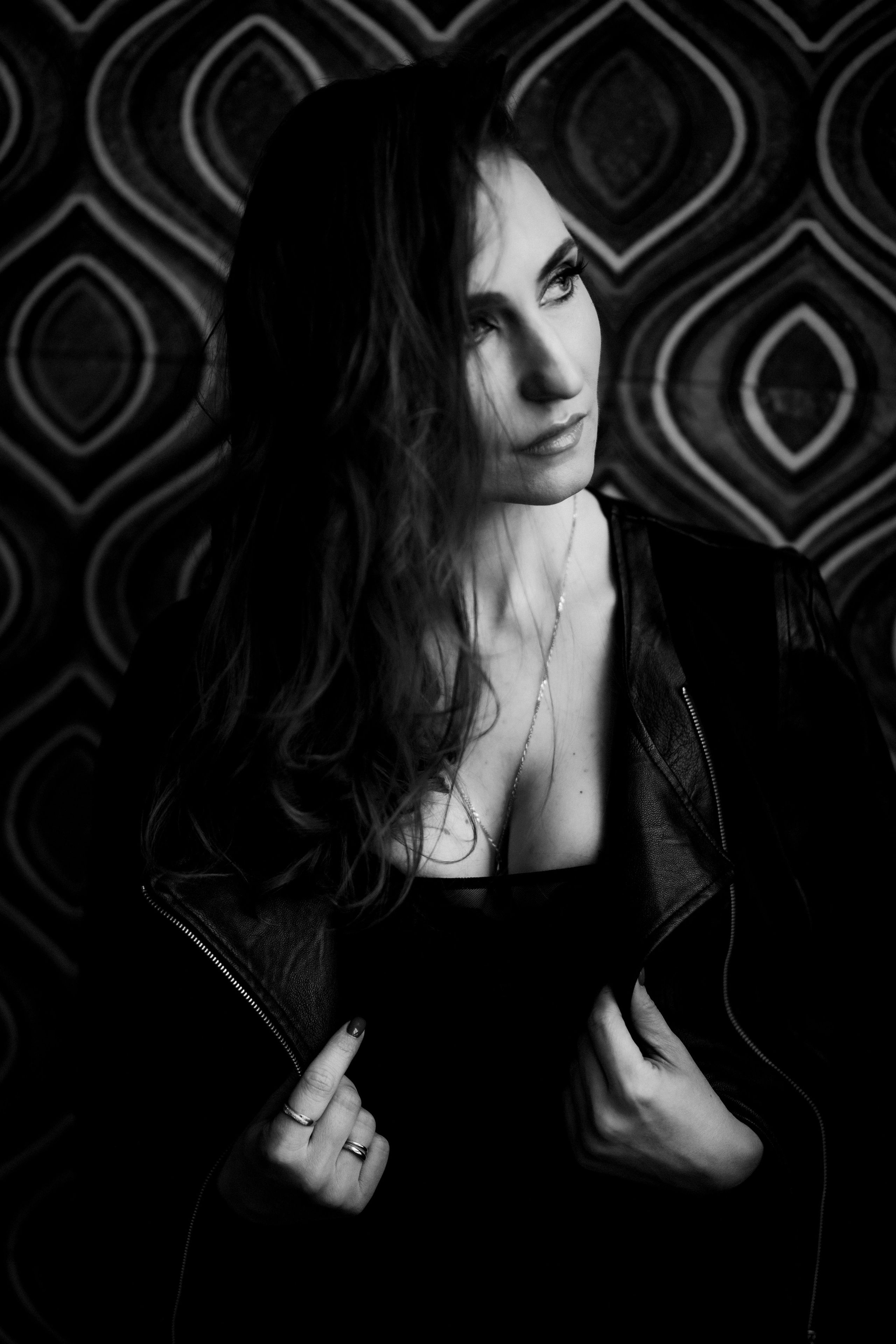 Женское. ЧБ Фотограф Ольга Лесли