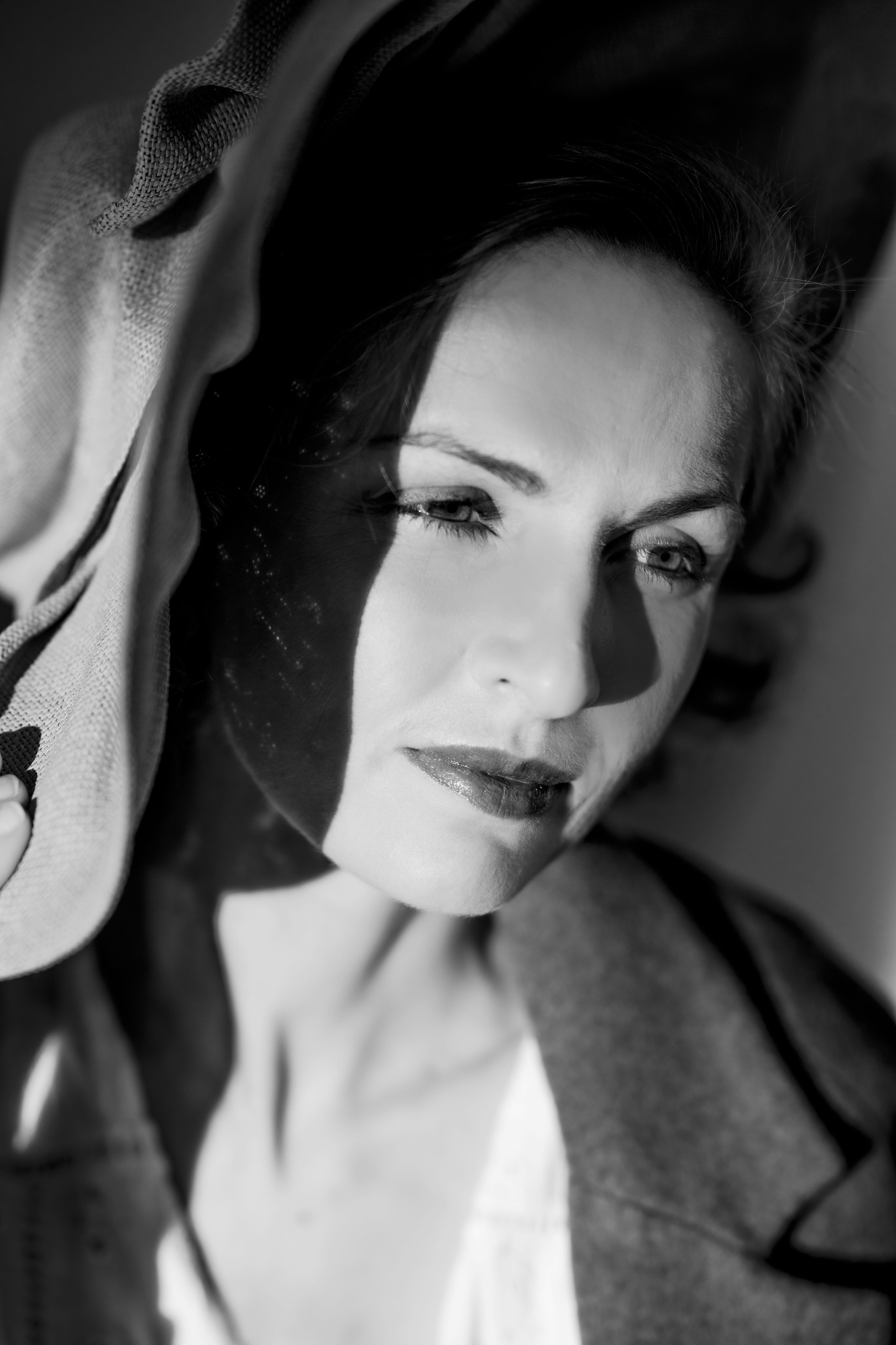 Женское. ЧБ Фотограф Ольга Лесли