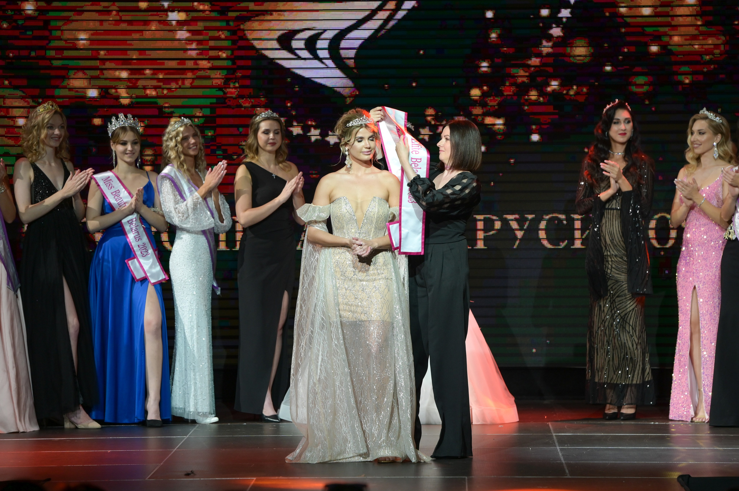 Фотографии с конкурса красоты. Фотоуслуги, услуги фотографа, фотографирование важных событий