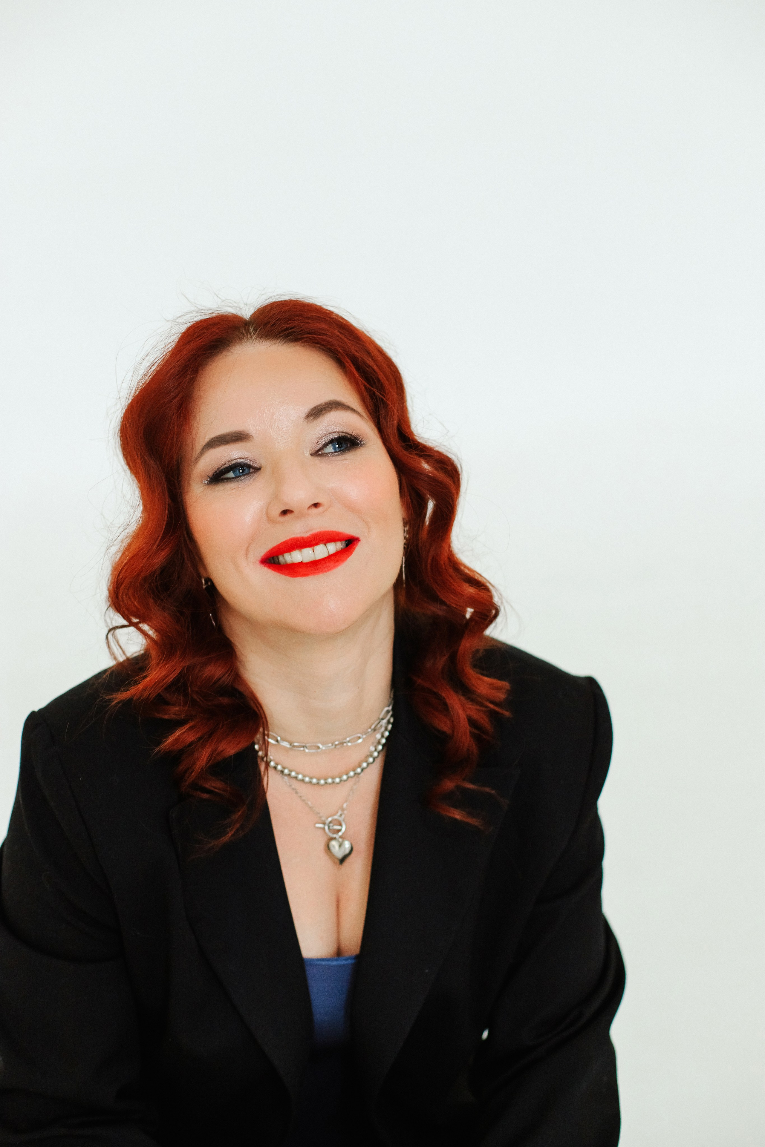 Контентная фотосессия для интим коуча и тренера по женскому здоровью. Контентный фотограф в Перми Натали Кытманова