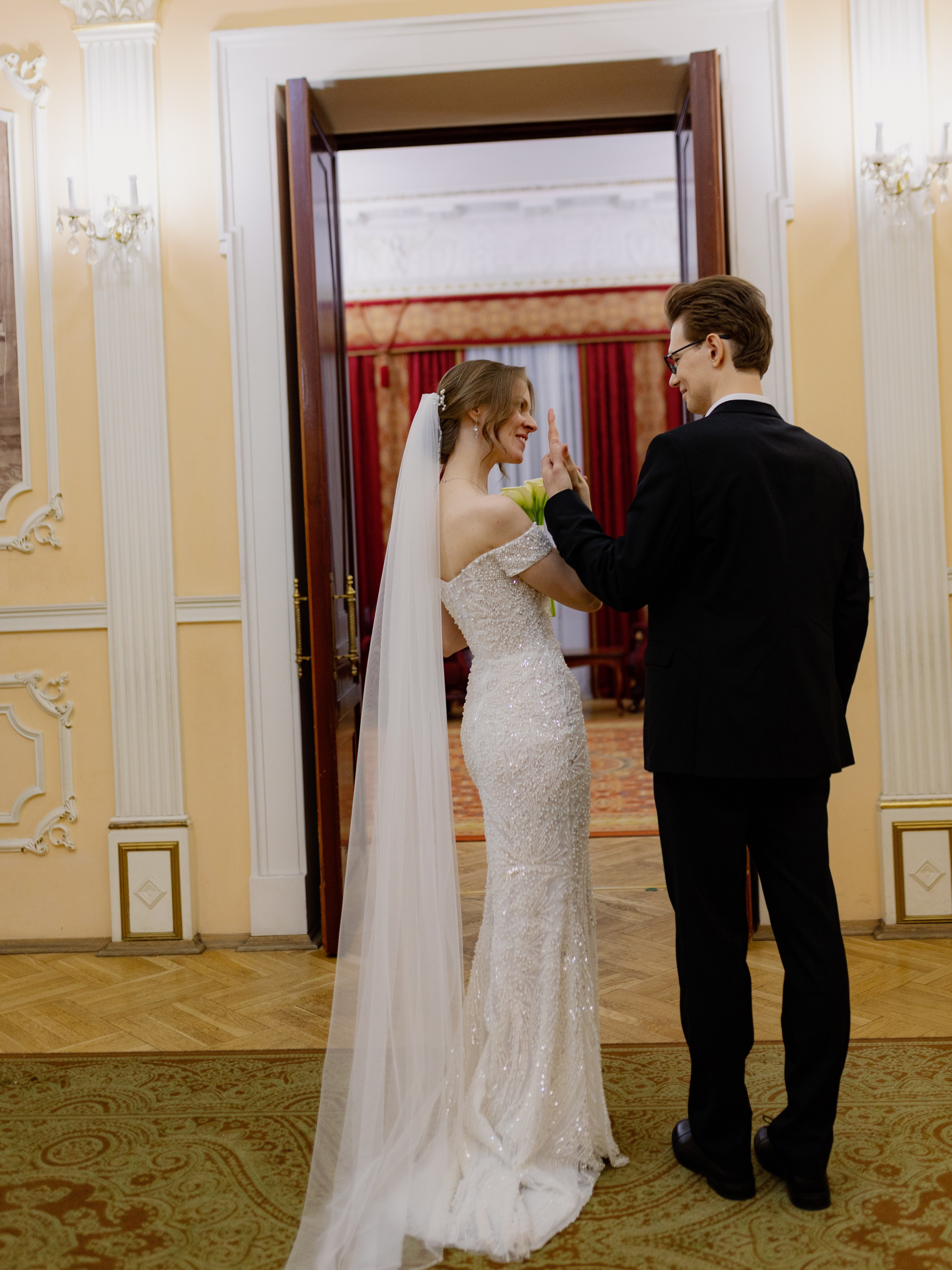 Фотограф на камерную свадьбу в Москве. Свадебный фотограф в Москве Мария Крош