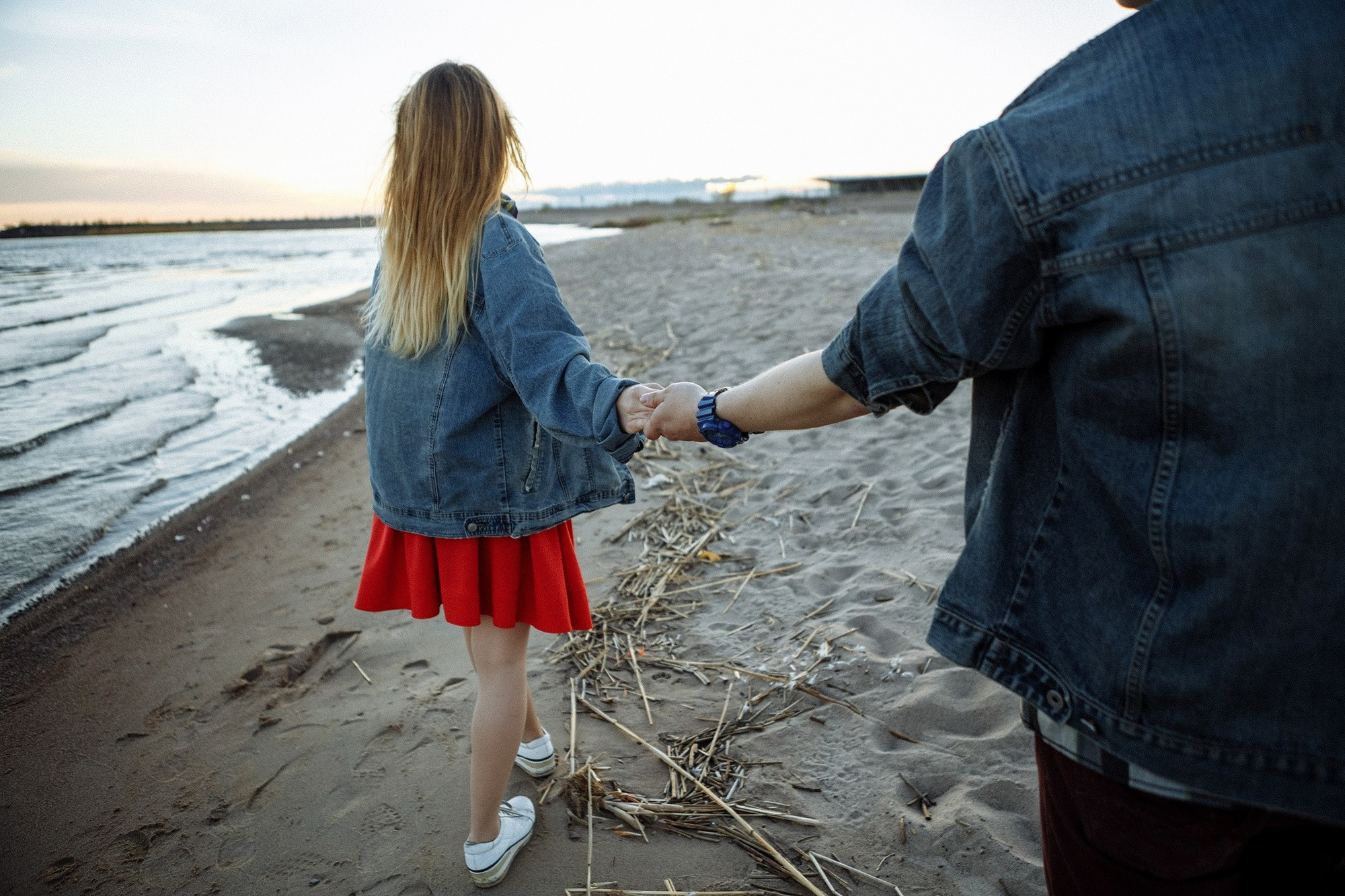 Предсвадебная лавстори около гостиницы Прибалтийская