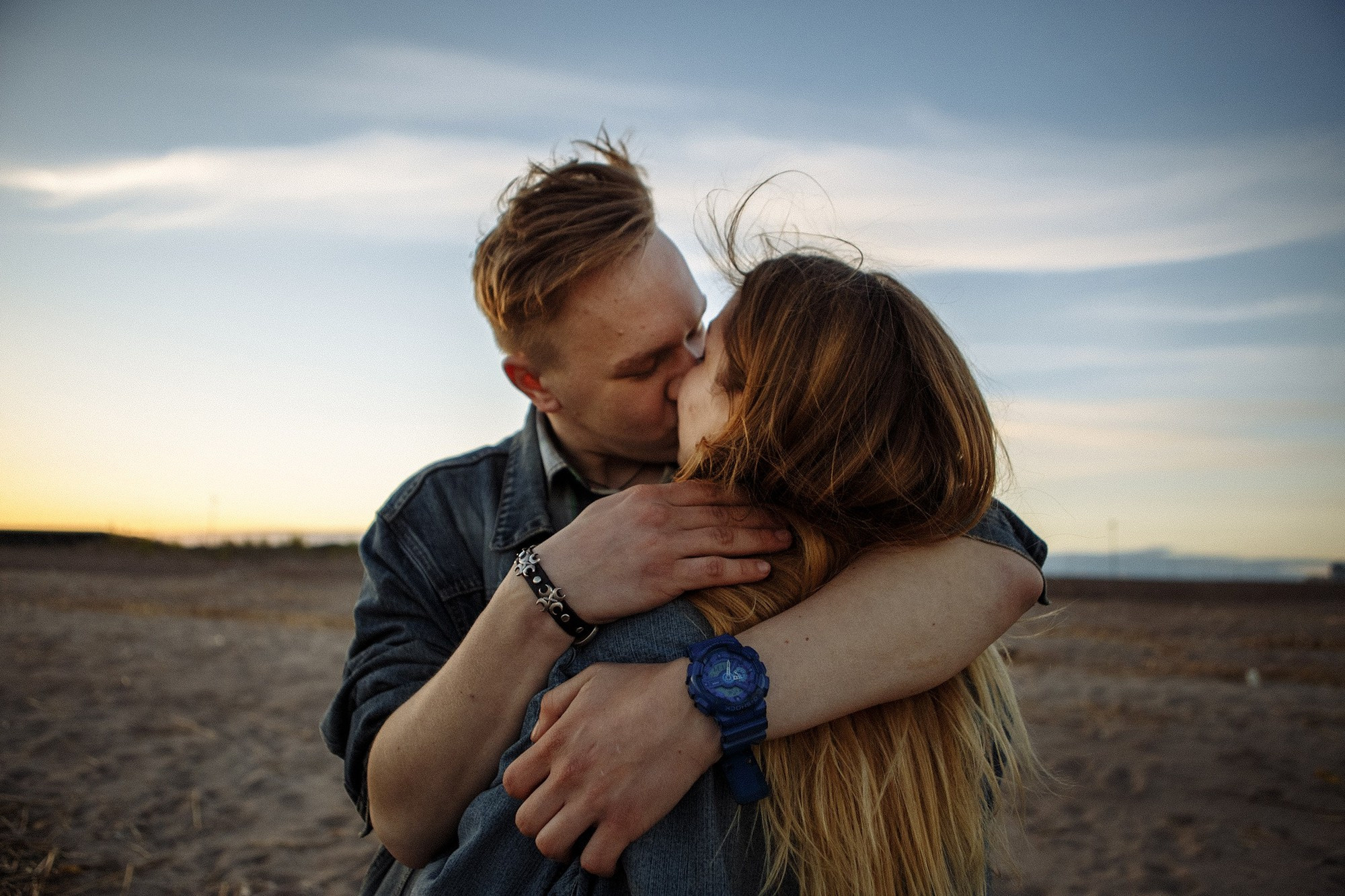 Предсвадебная лавстори около гостиницы Прибалтийская