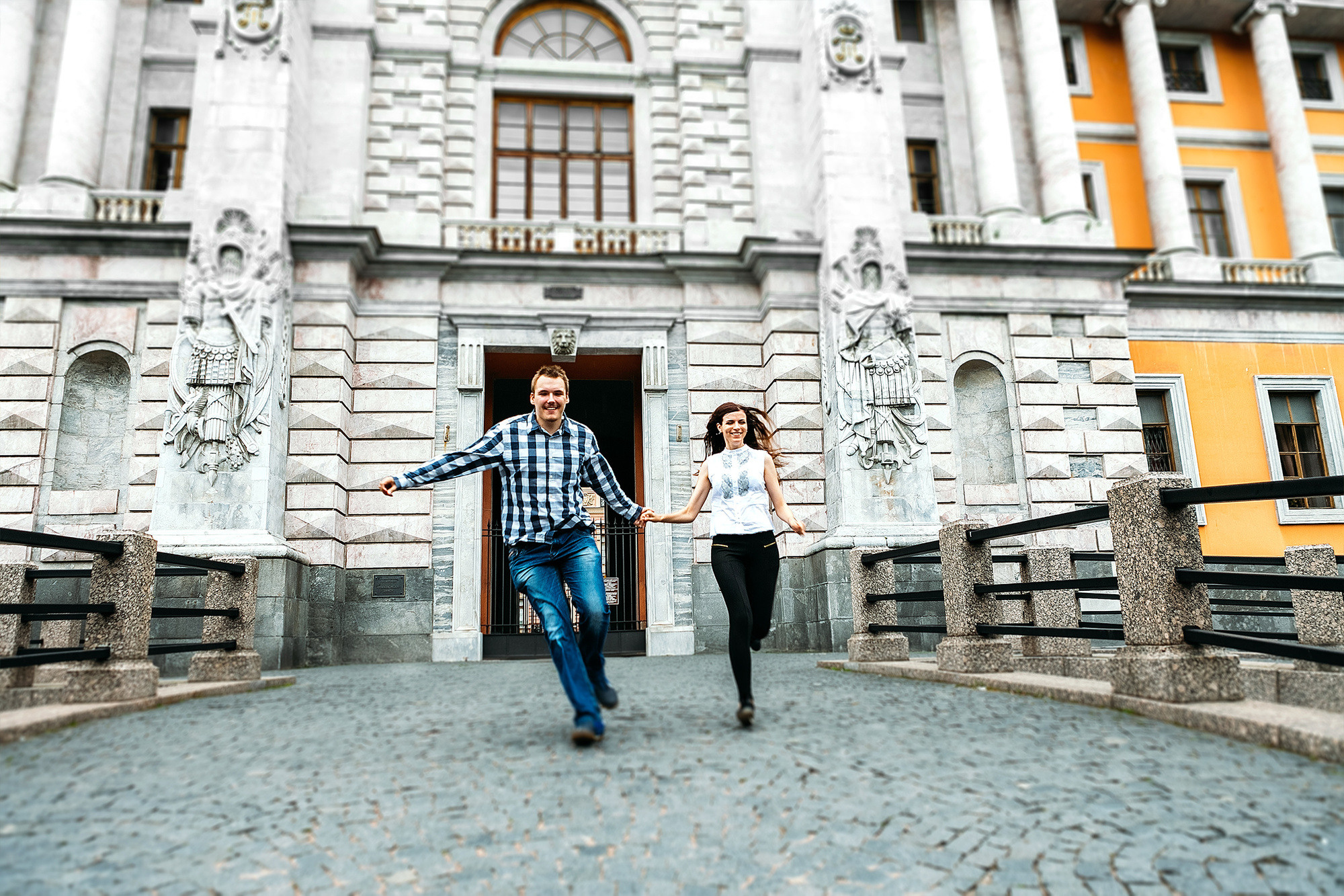 Любовная история на берегу моря и в центре Санкт-Петербурга