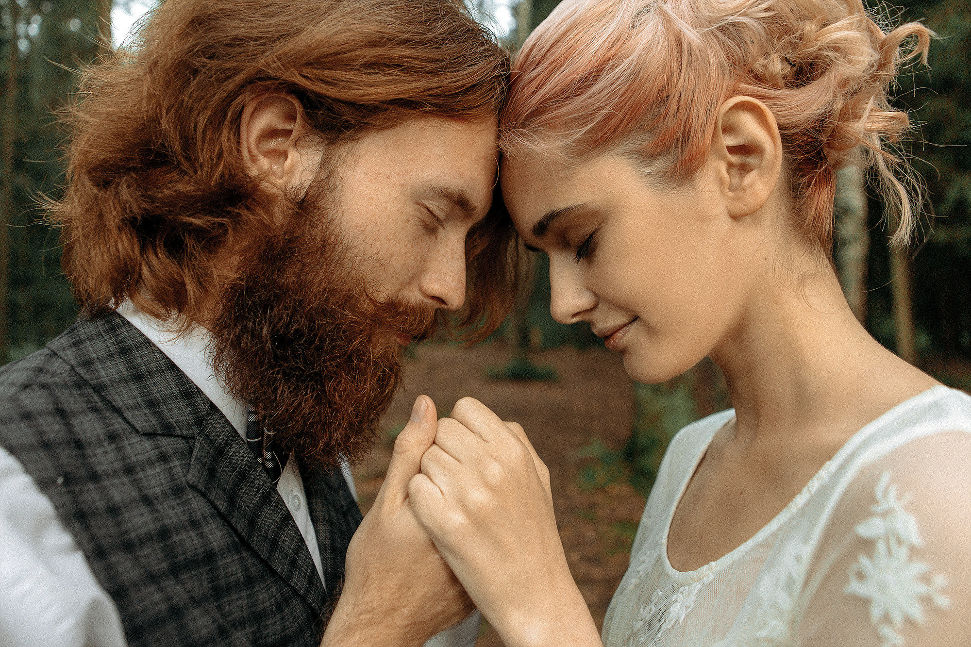 Атмосферная фотосессия о любви, лавстори на природе