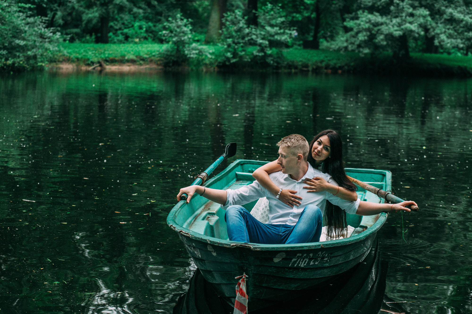 Романтическая лавстори фотосессия в парке ЦПКиО