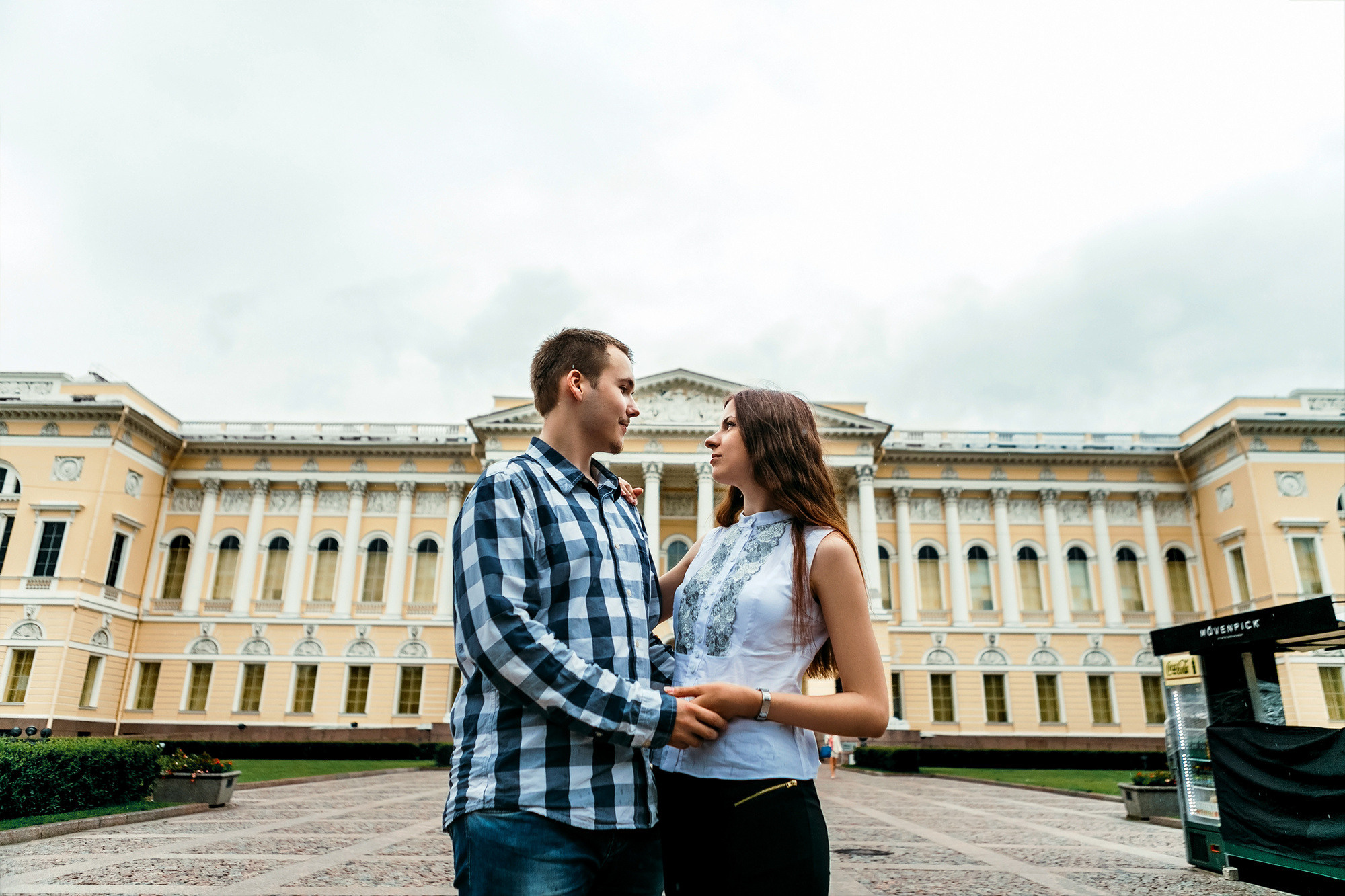 Любовная история на берегу моря и в центре Санкт-Петербурга