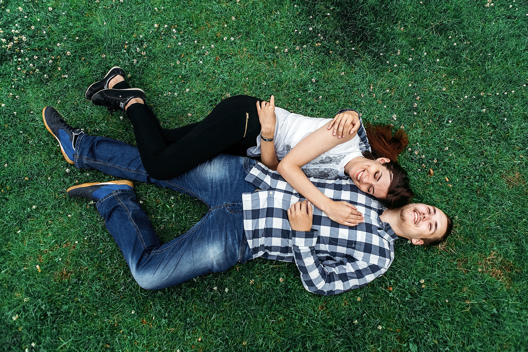 Любовная история на берегу моря и в центре Санкт-Петербурга