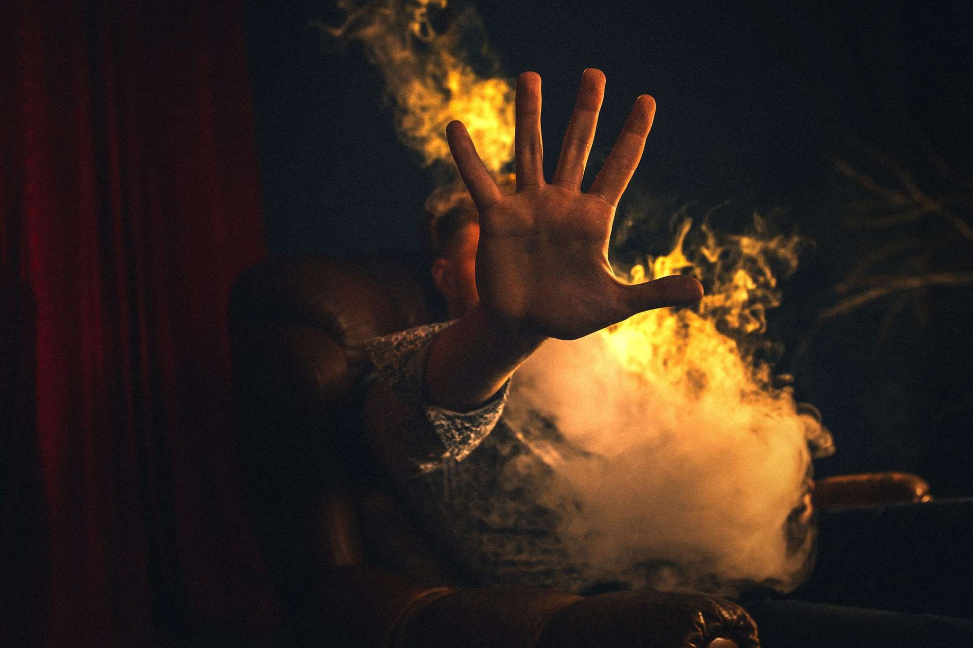 Студийная съемка лавстори стильных ребят