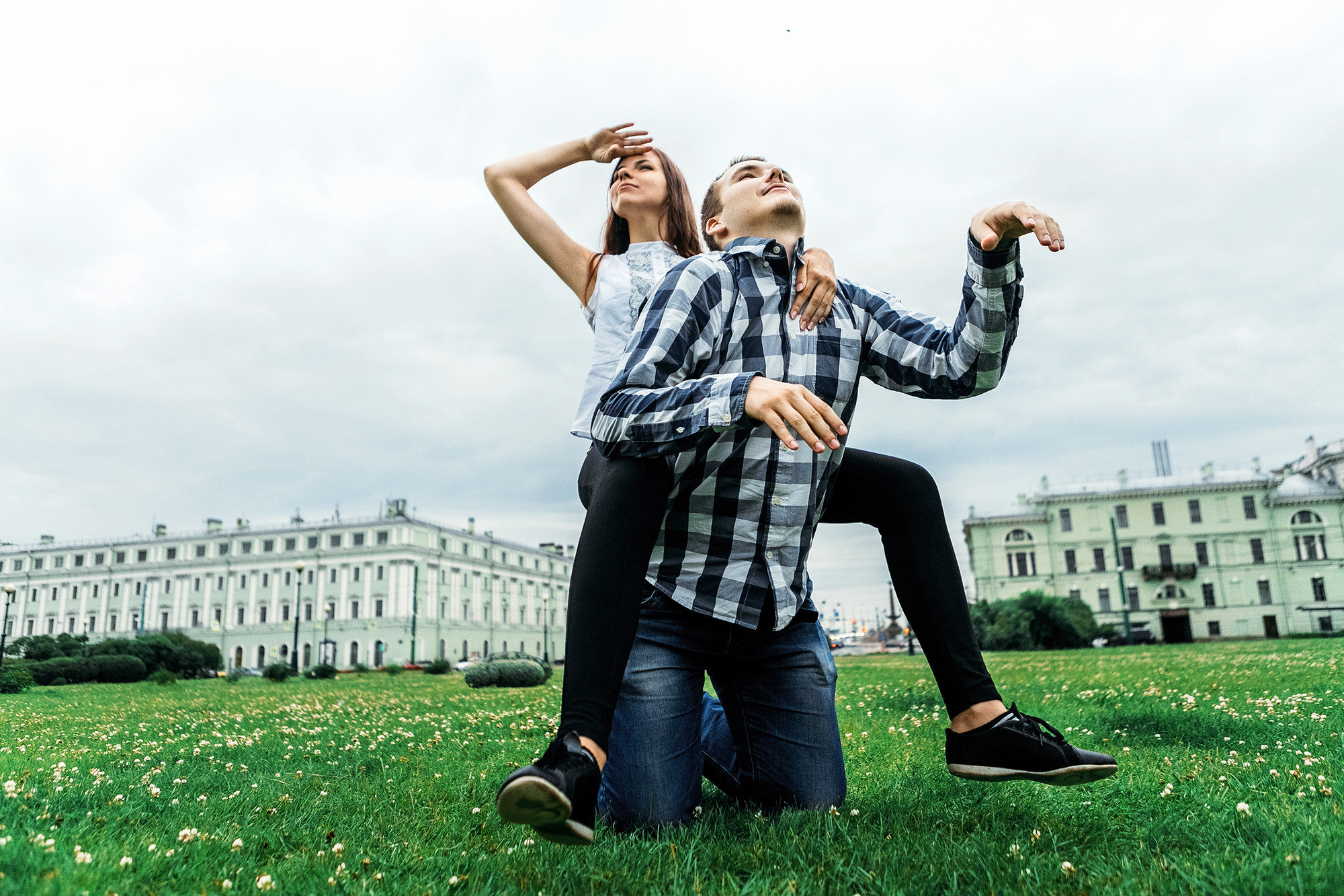 Любовная история на берегу моря и в центре Санкт-Петербурга