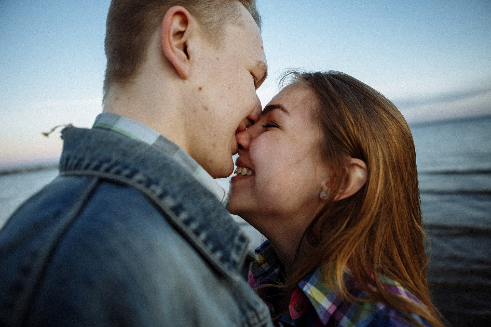 Предсвадебная лавстори около гостиницы Прибалтийская