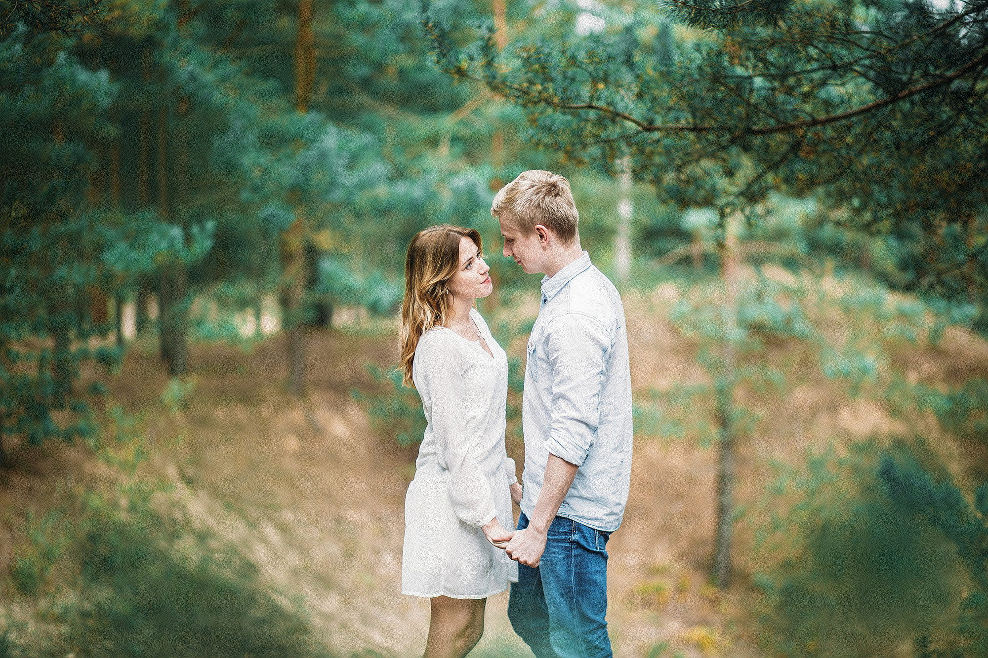 Лавстори фотосессия на природе и в лесу