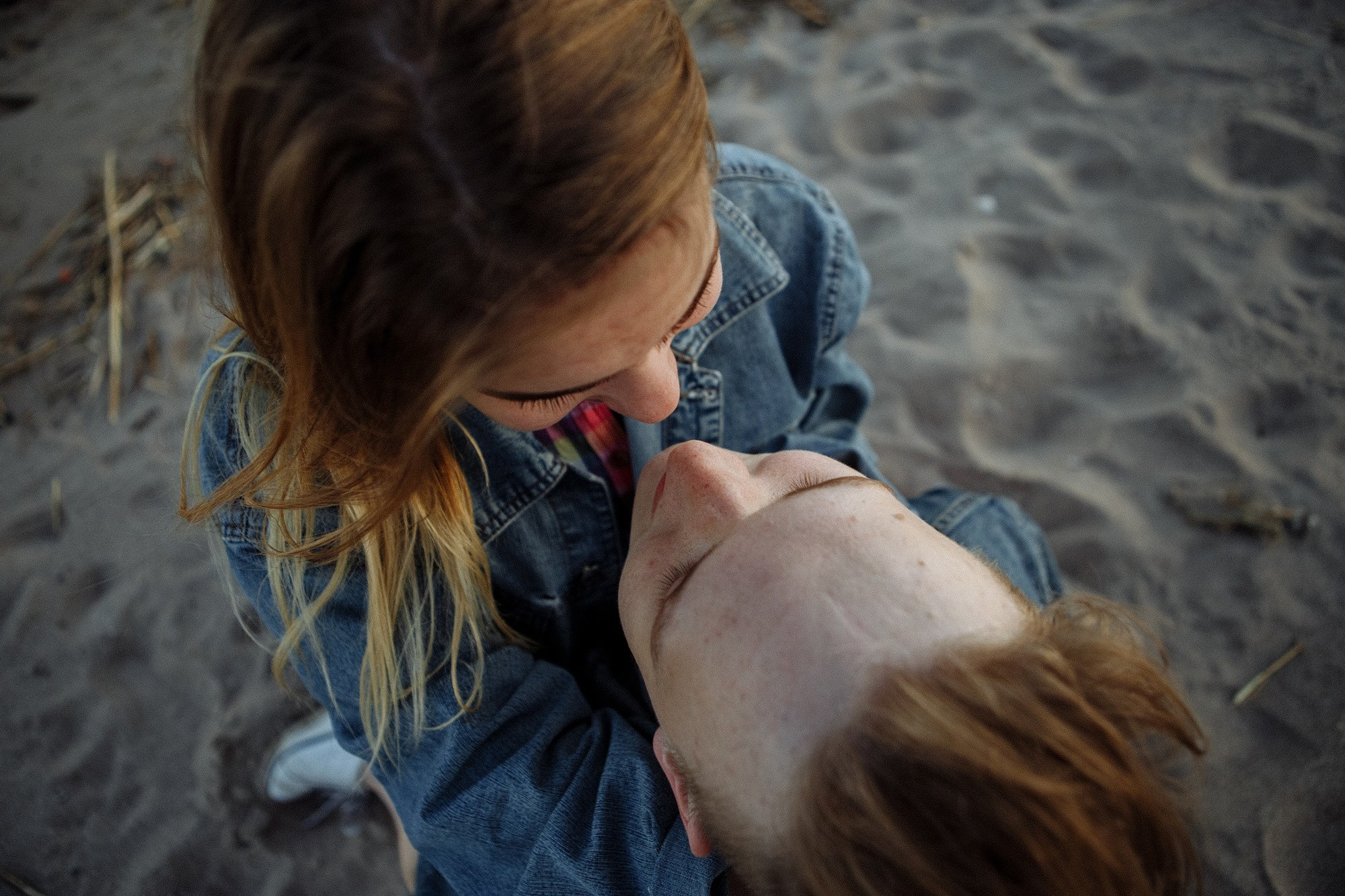 Предсвадебная лавстори около гостиницы Прибалтийская