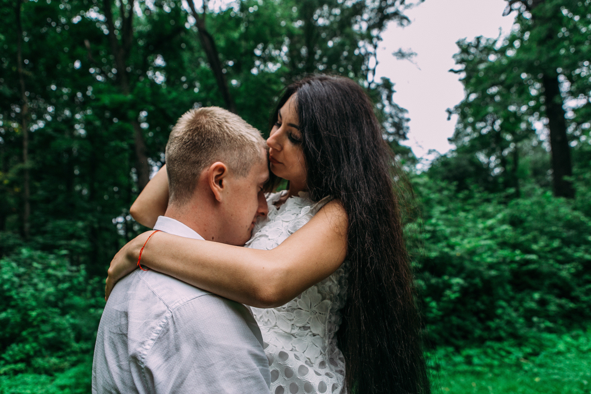 Романтическая лавстори фотосессия в парке ЦПКиО