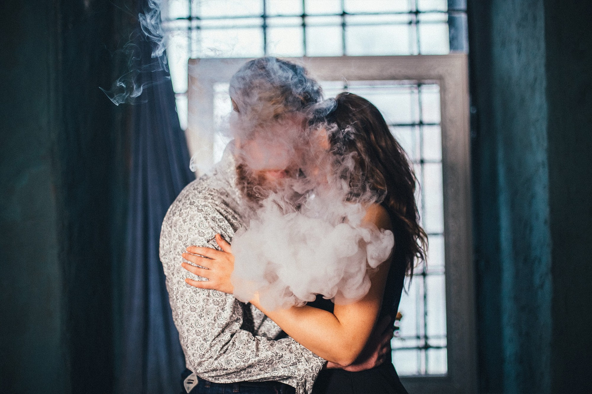 Студийная съемка лавстори стильных ребят