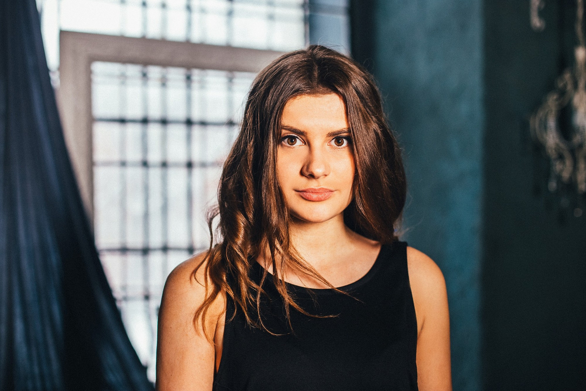 Студийная съемка лавстори стильных ребят