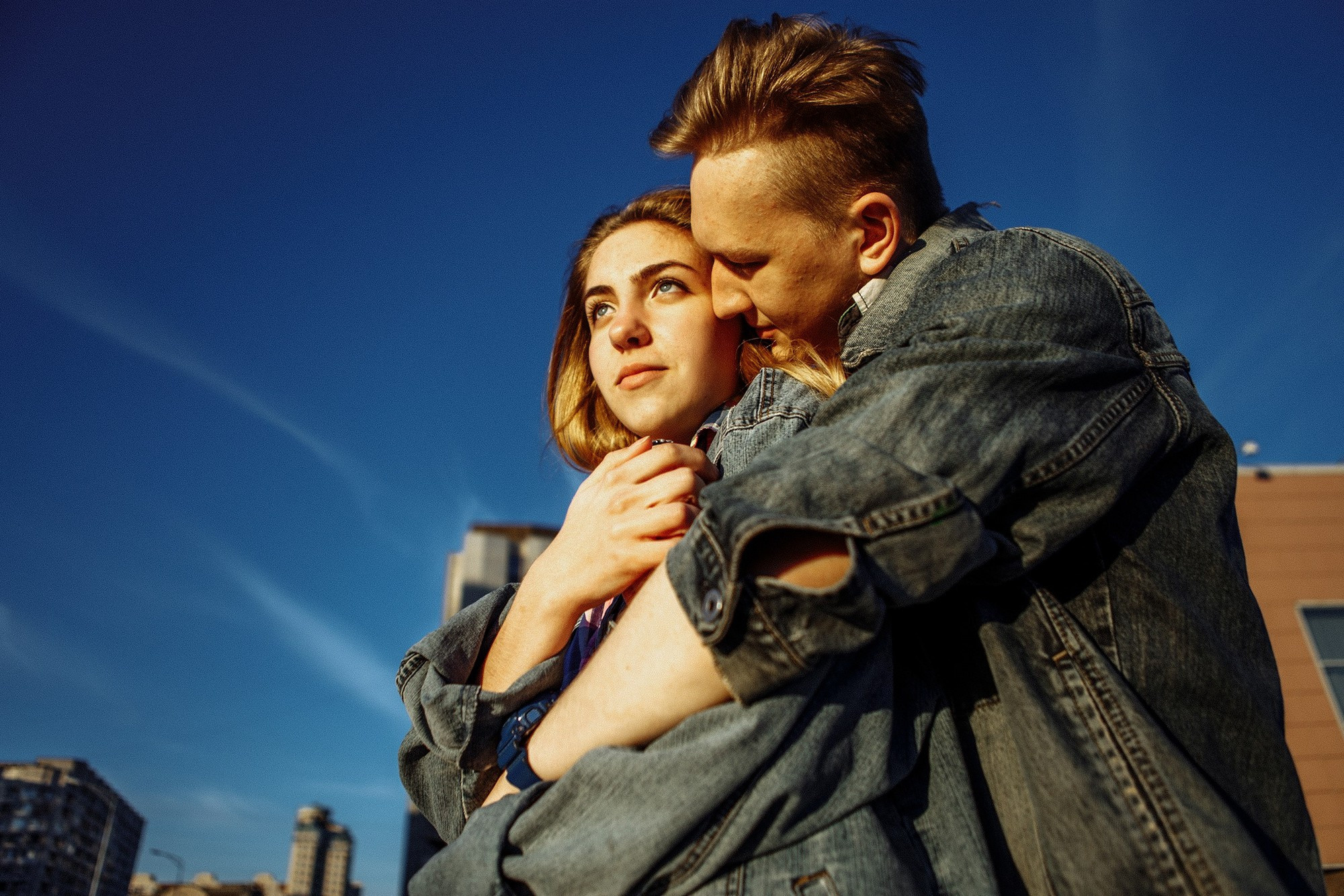 Предсвадебная лавстори около гостиницы Прибалтийская