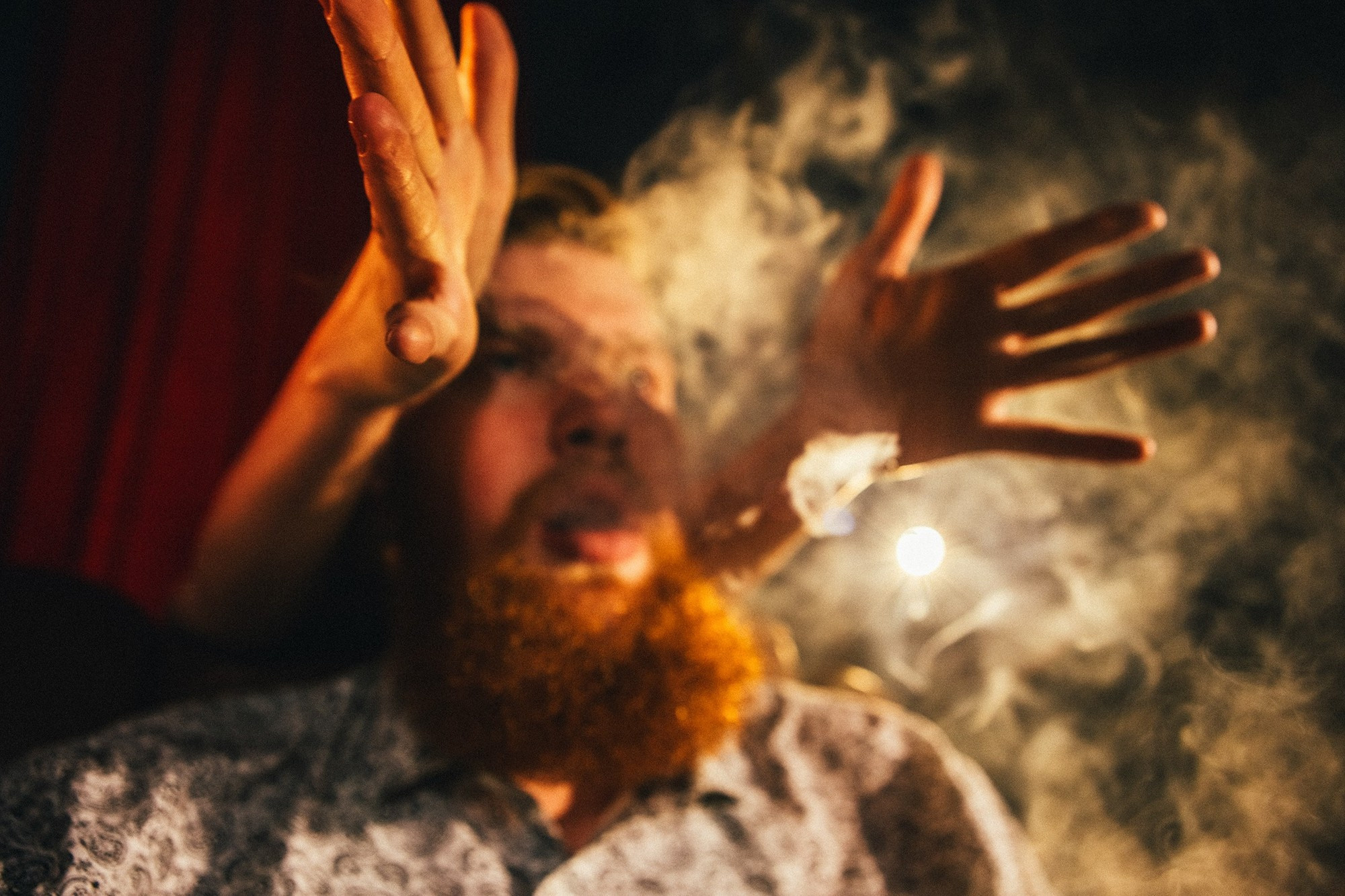 Студийная съемка лавстори стильных ребят