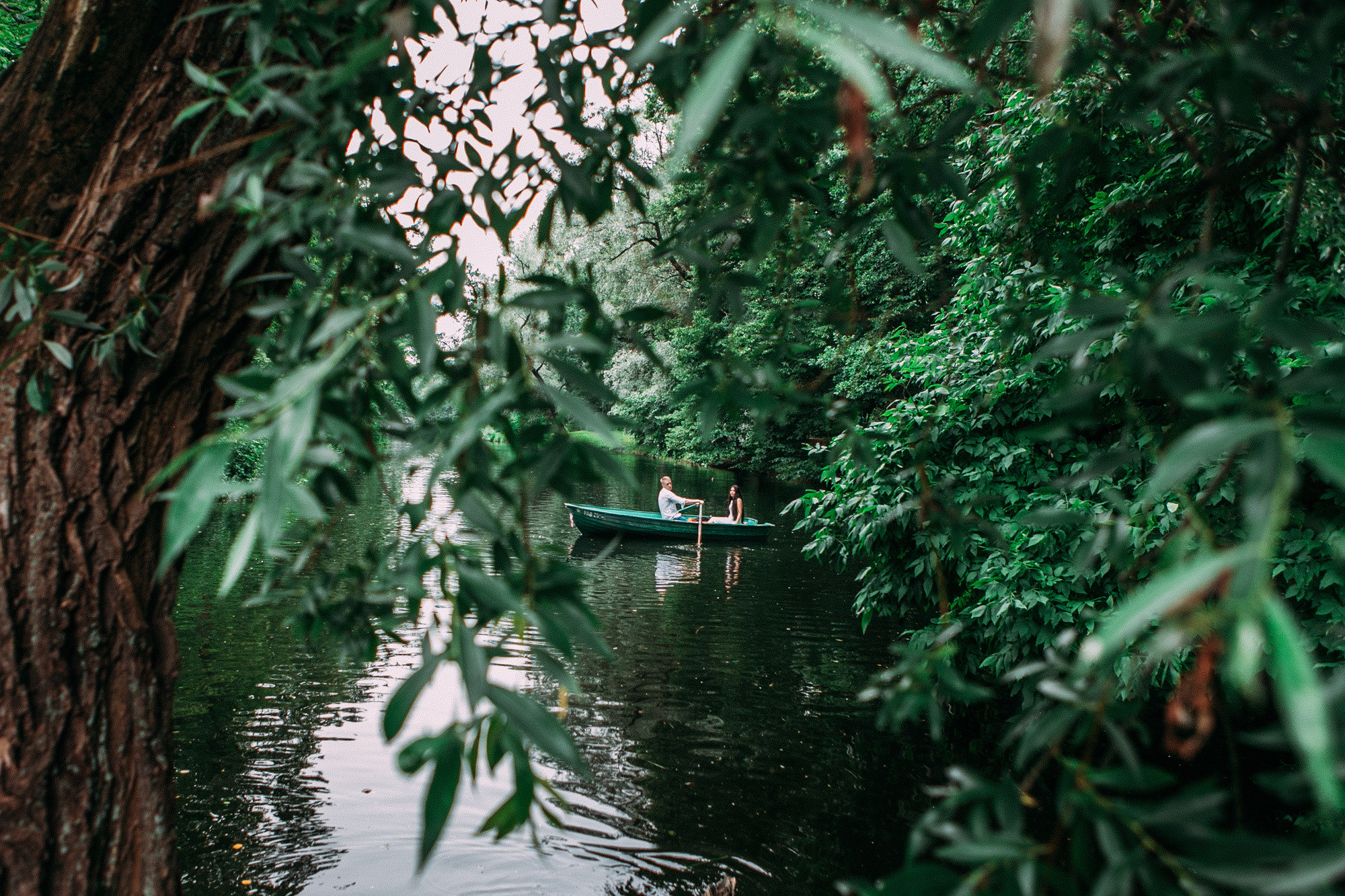 Романтическая лавстори фотосессия в парке ЦПКиО
