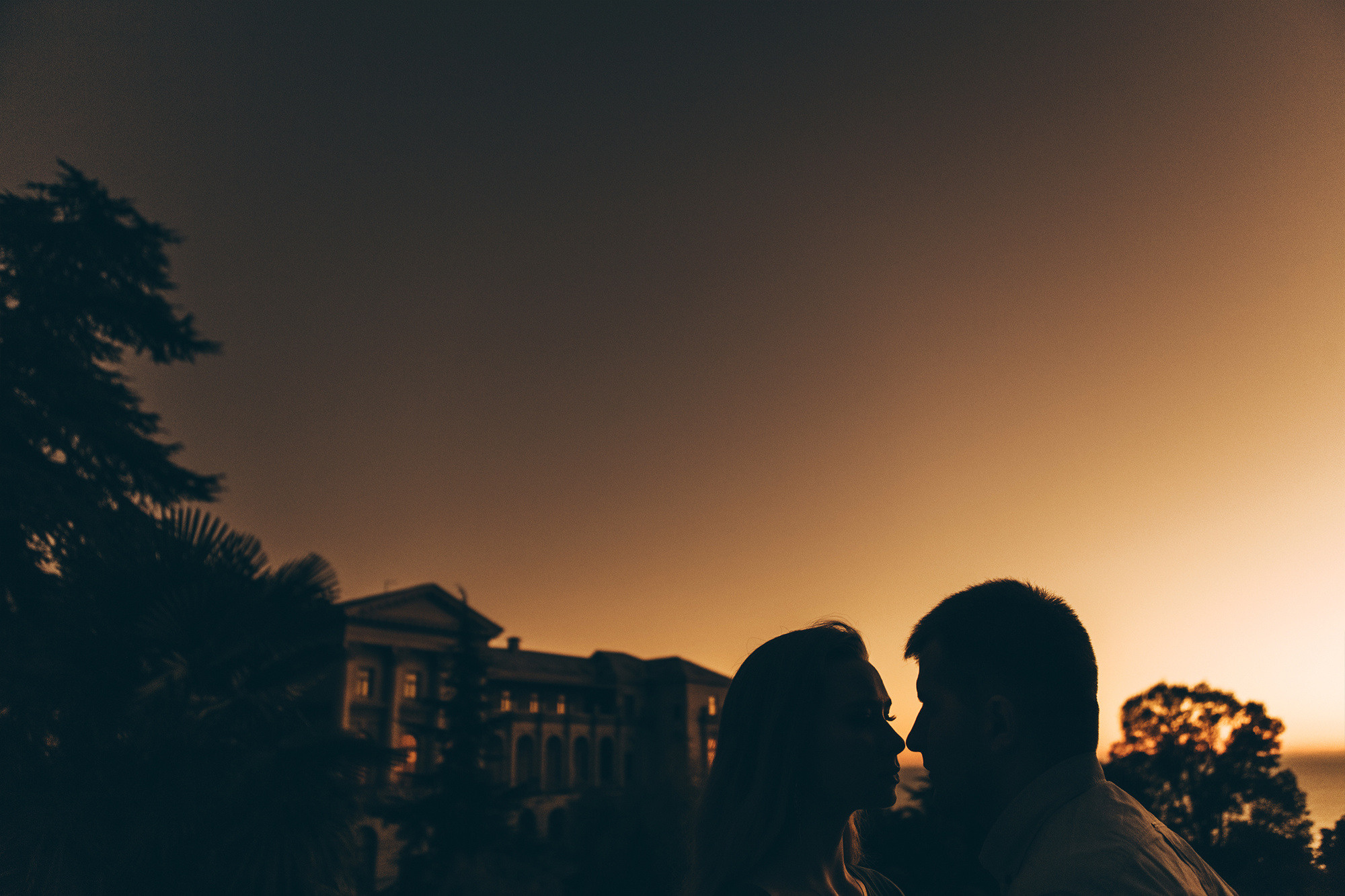 Лавстори в Сочи около заброшенного санатория Орджоникидзе