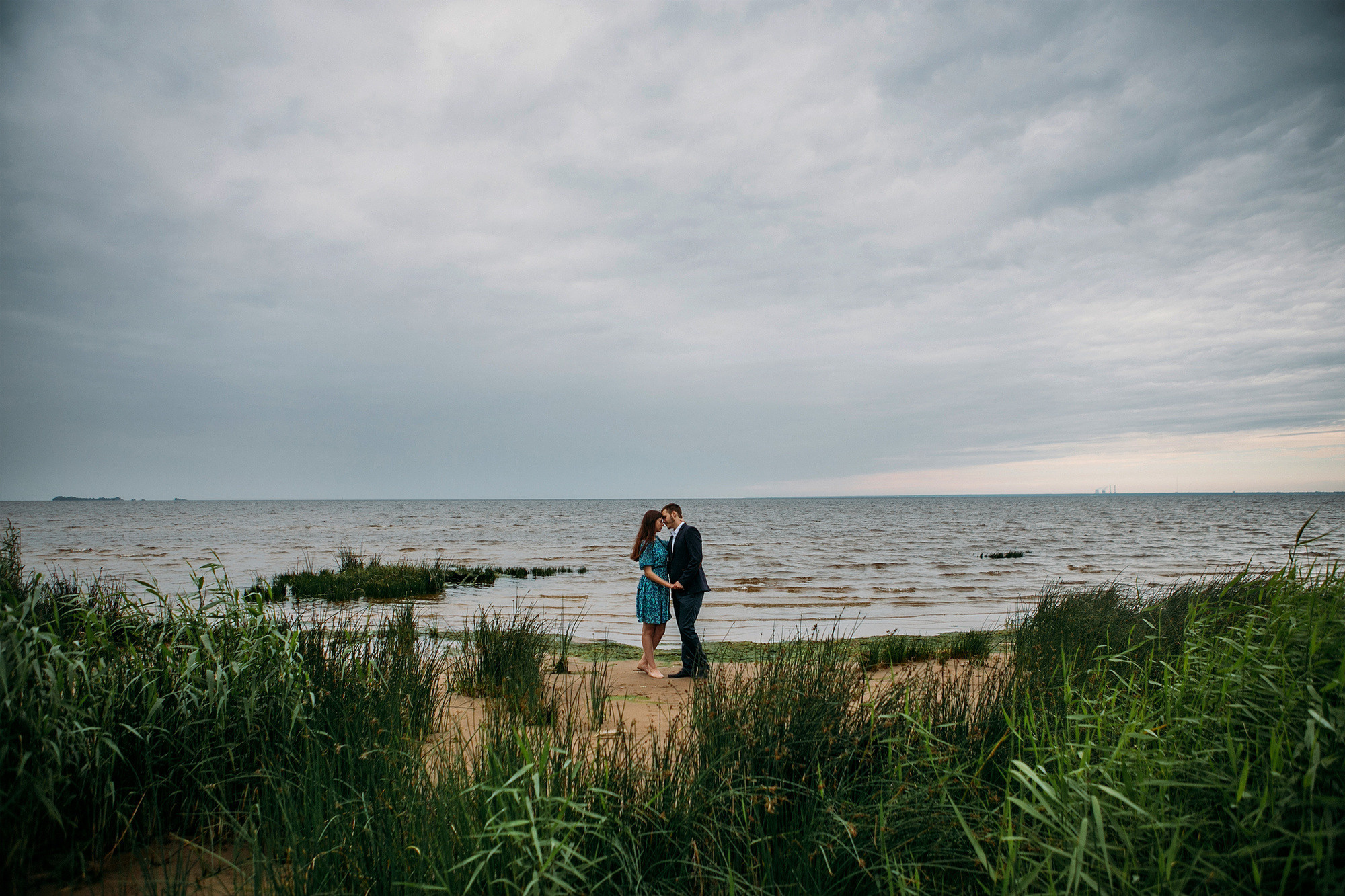 Любовная история на берегу моря и в центре Санкт-Петербурга