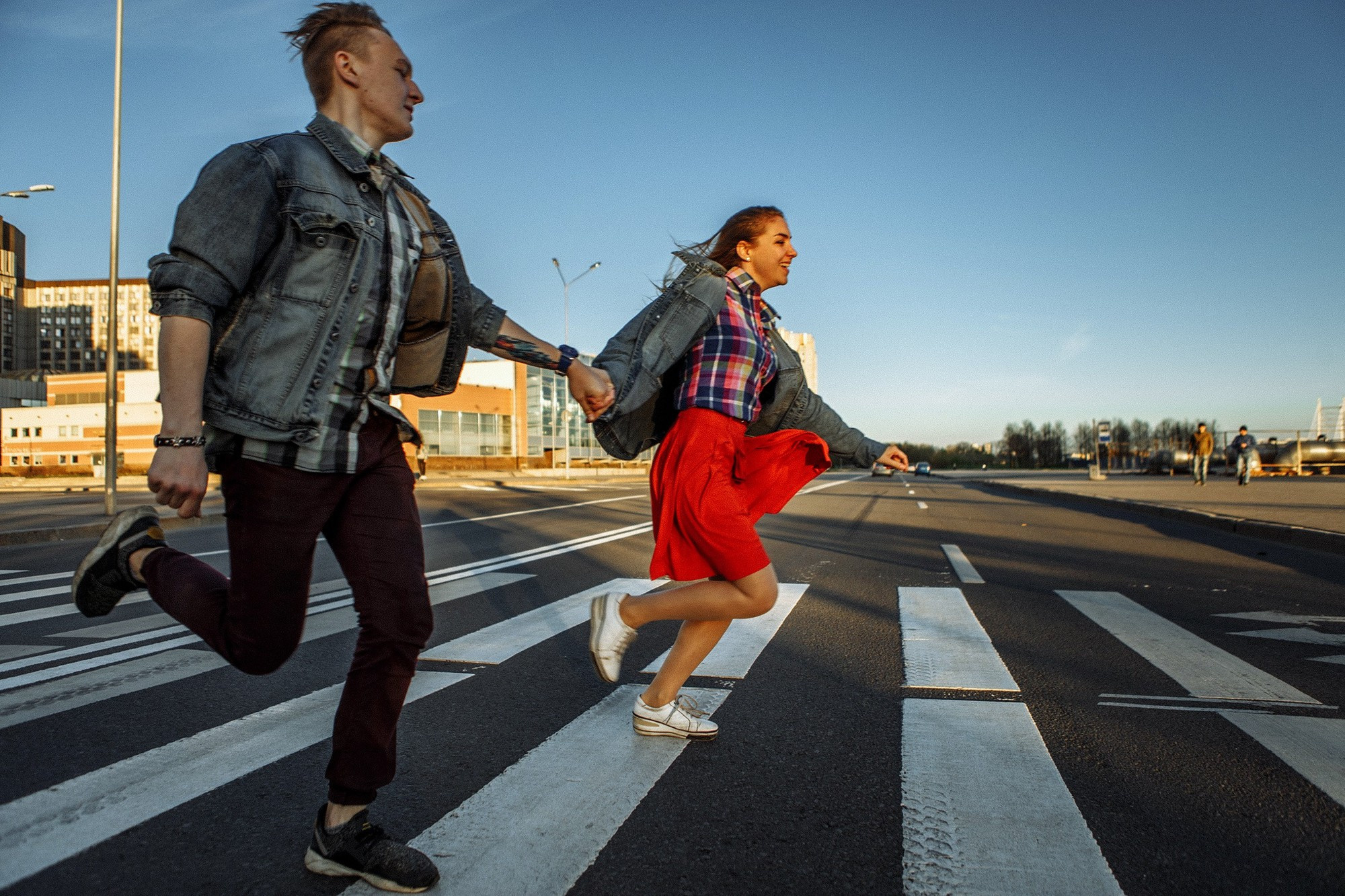 Предсвадебная лавстори около гостиницы Прибалтийская