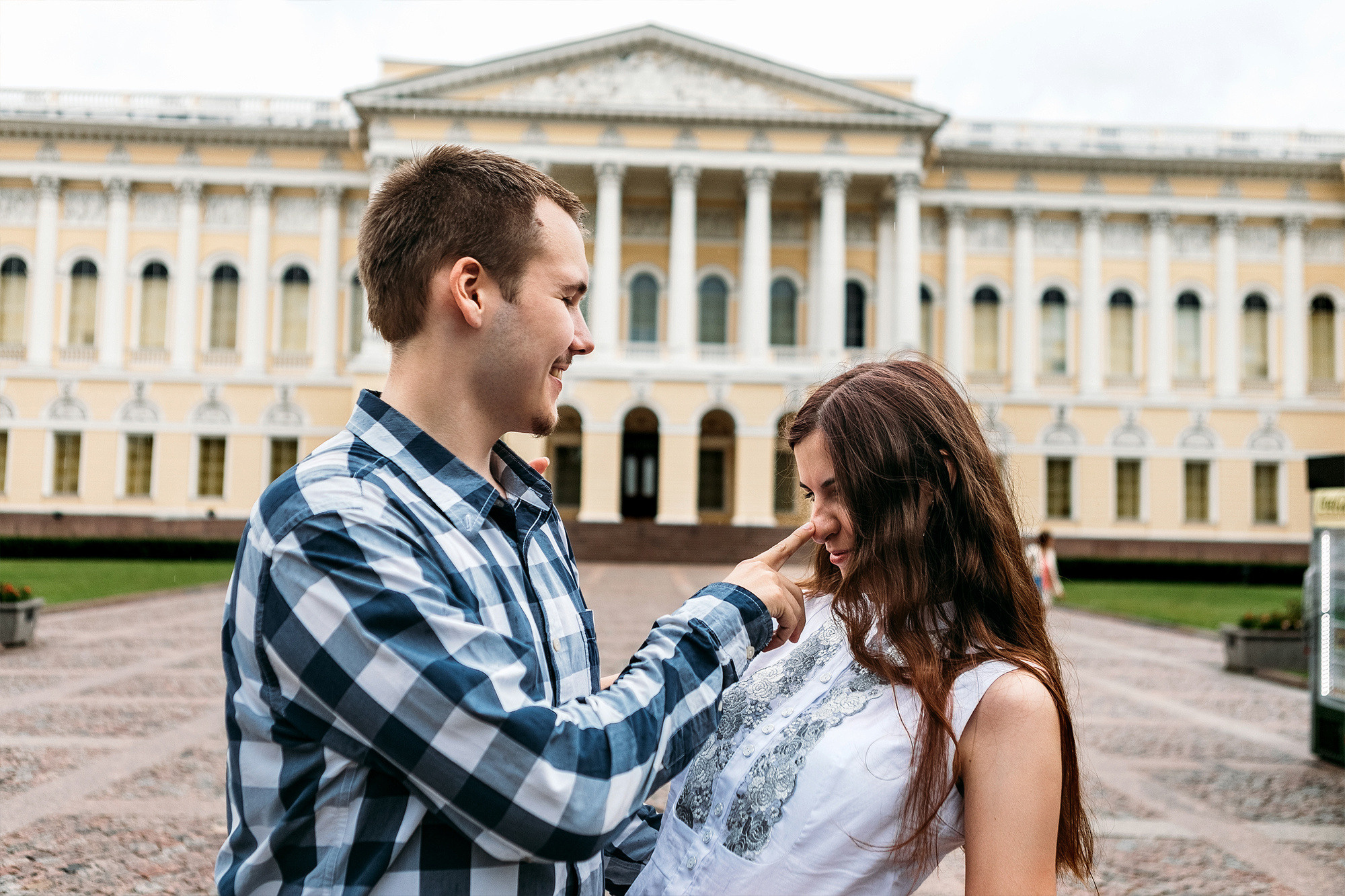 Любовная история на берегу моря и в центре Санкт-Петербурга