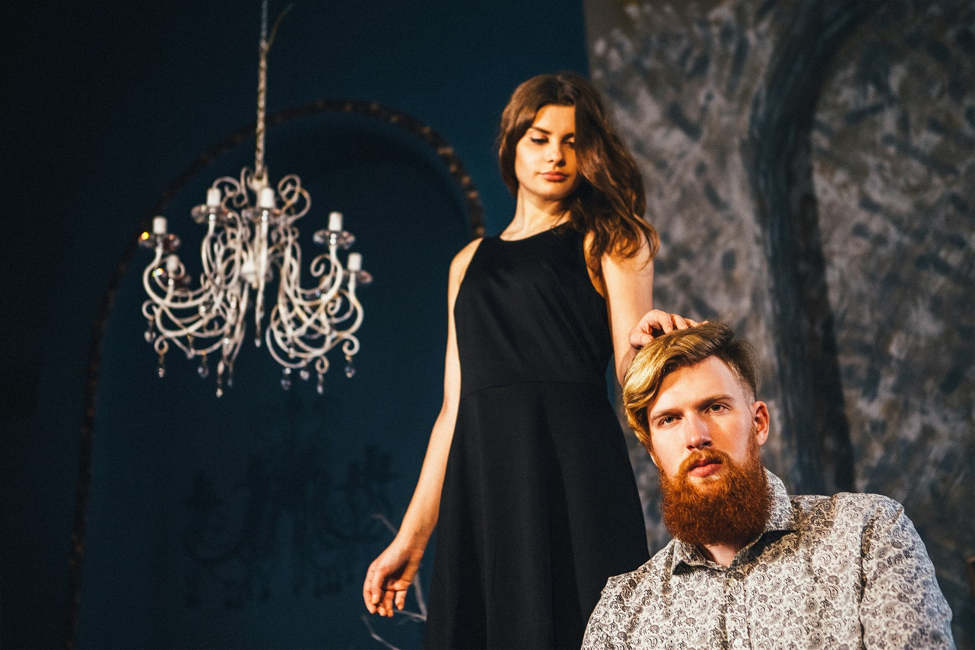 Студийная съемка лавстори стильных ребят