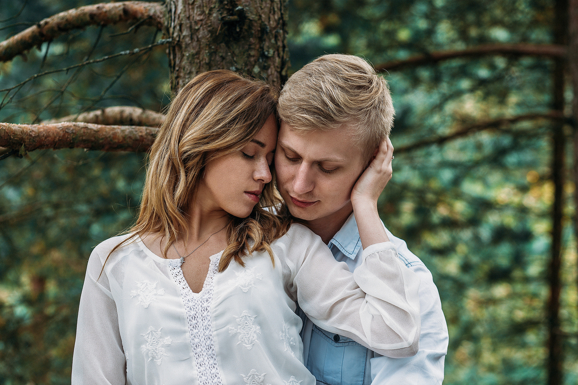 Лавстори фотосессия на природе и в лесу