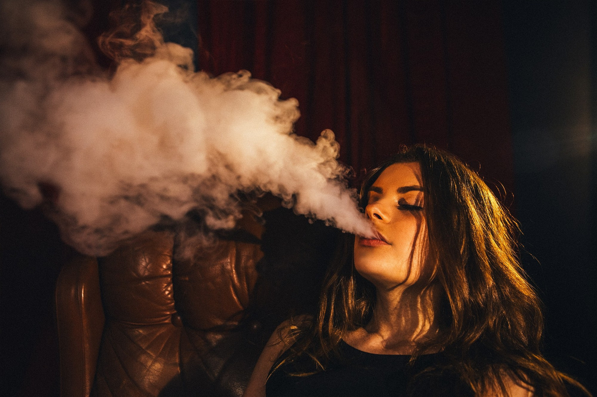 Студийная съемка лавстори стильных ребят