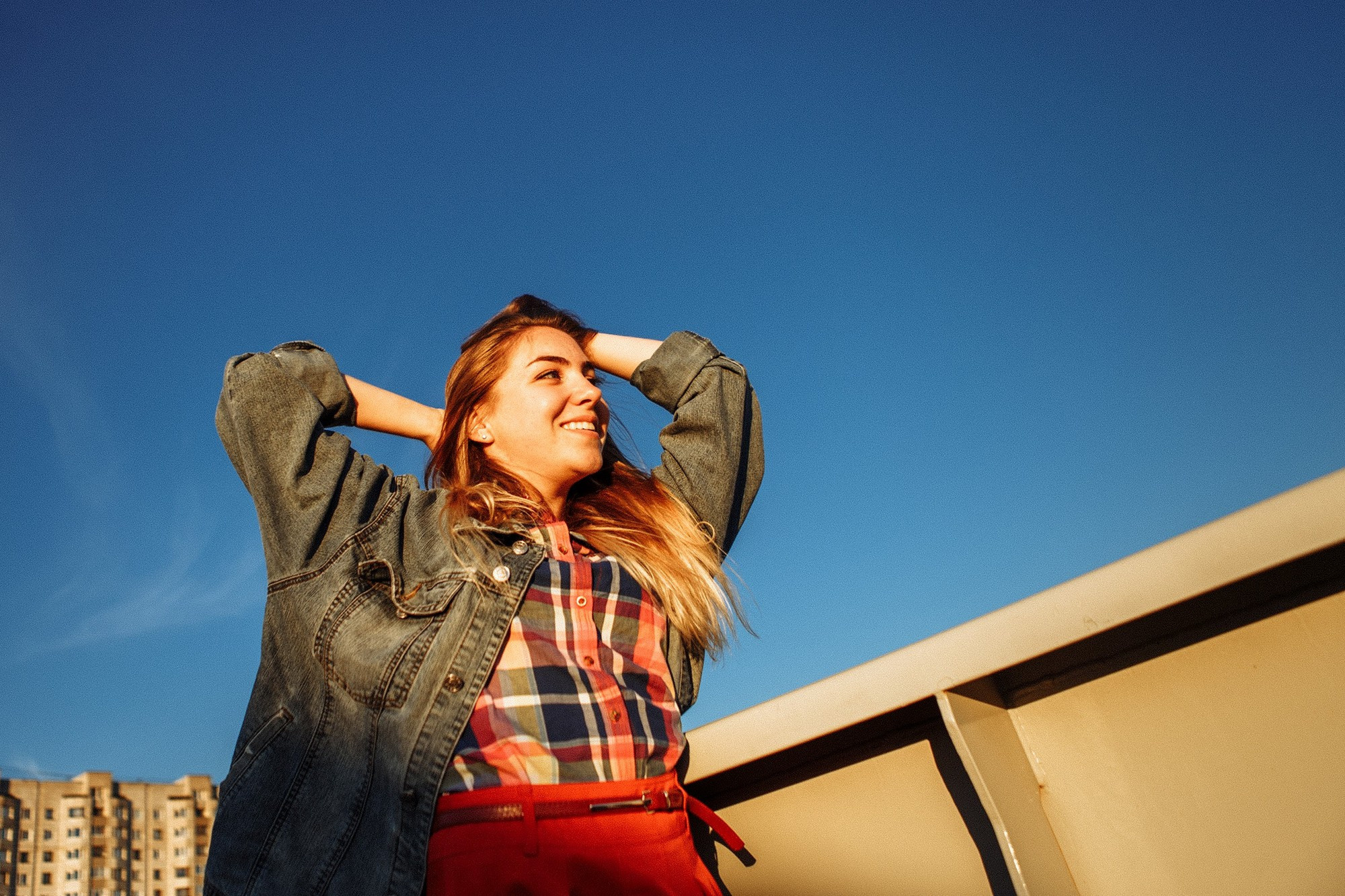 Предсвадебная лавстори около гостиницы Прибалтийская