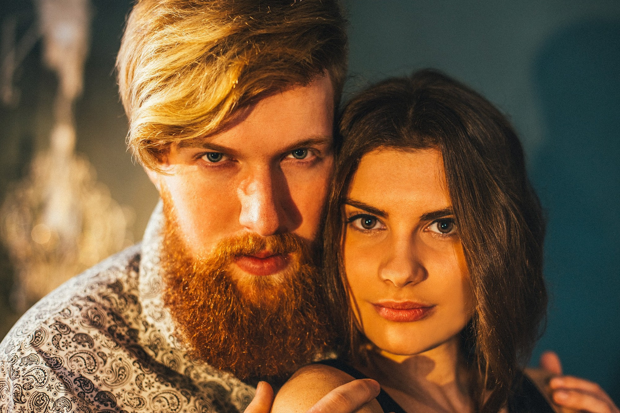 Студийная съемка лавстори стильных ребят