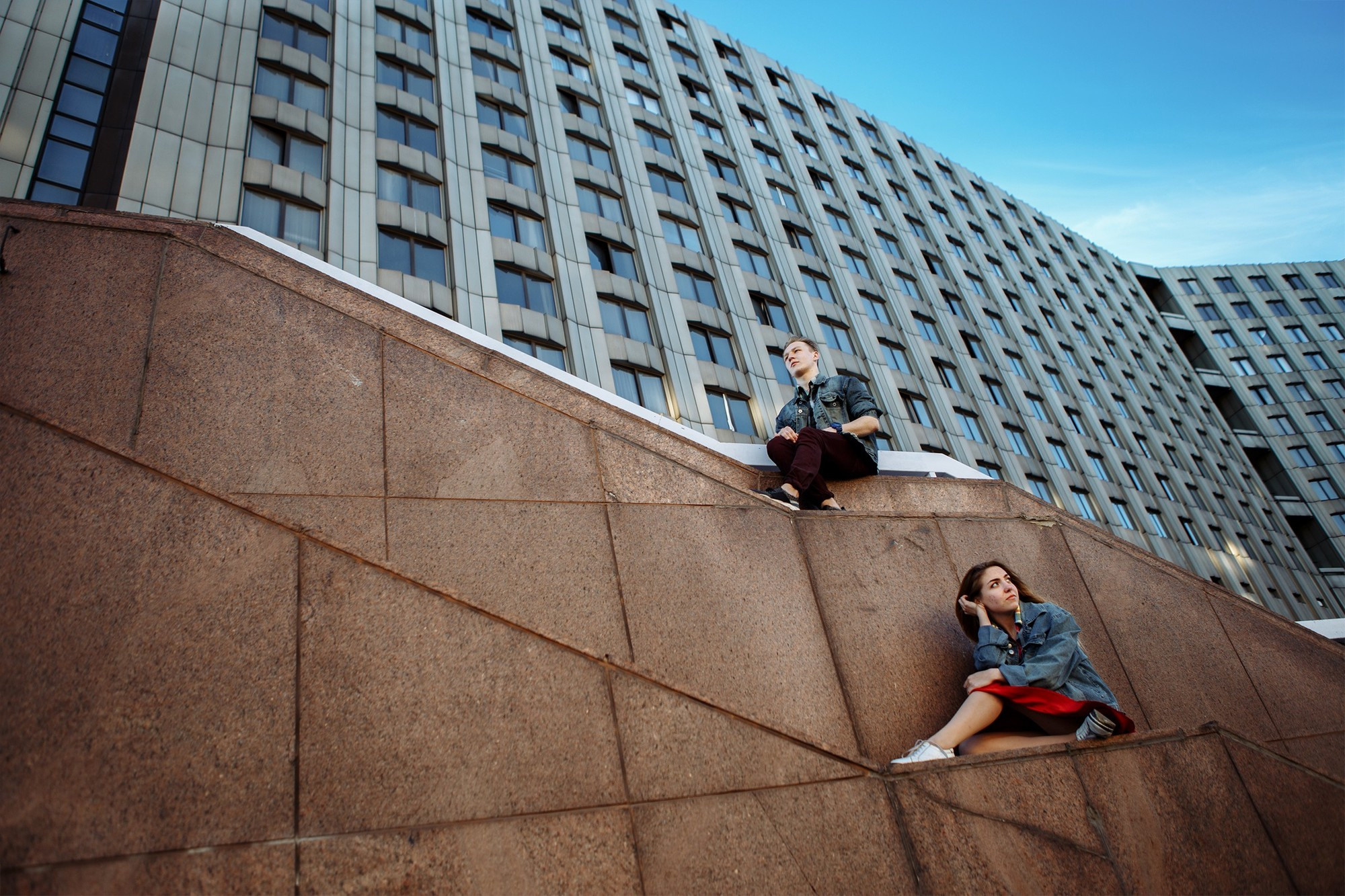 Предсвадебная лавстори около гостиницы Прибалтийская