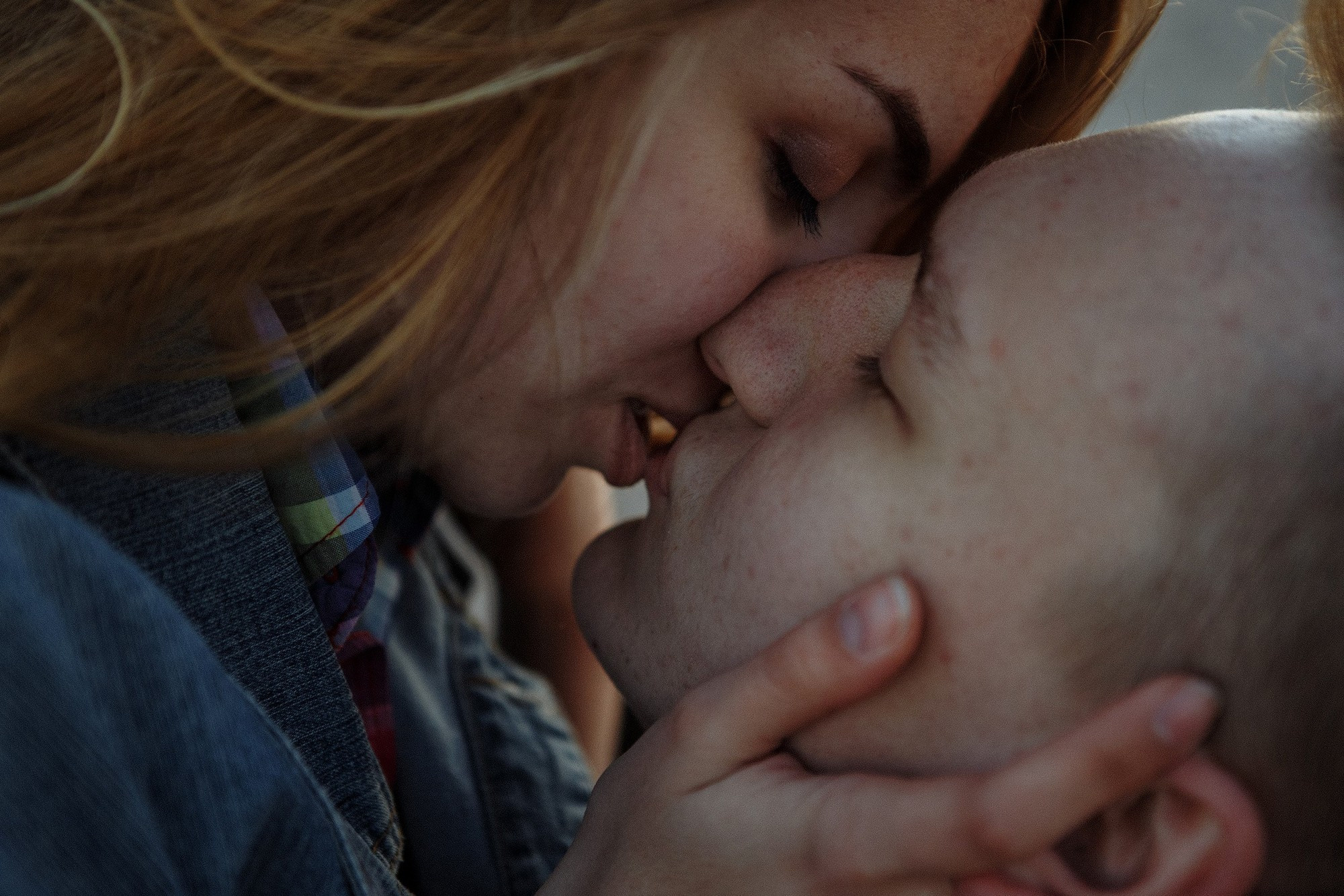 Предсвадебная лавстори около гостиницы Прибалтийская