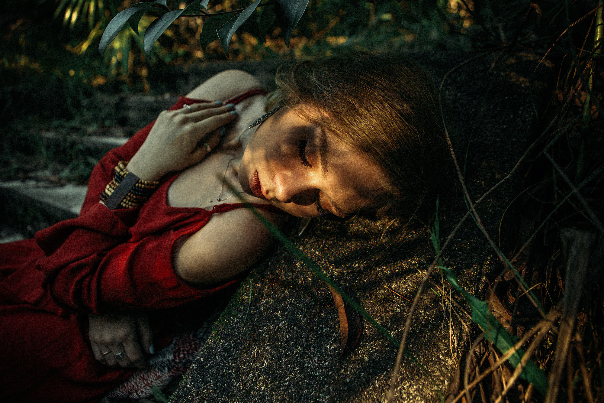 Лавстори в Сочи около заброшенного санатория Орджоникидзе